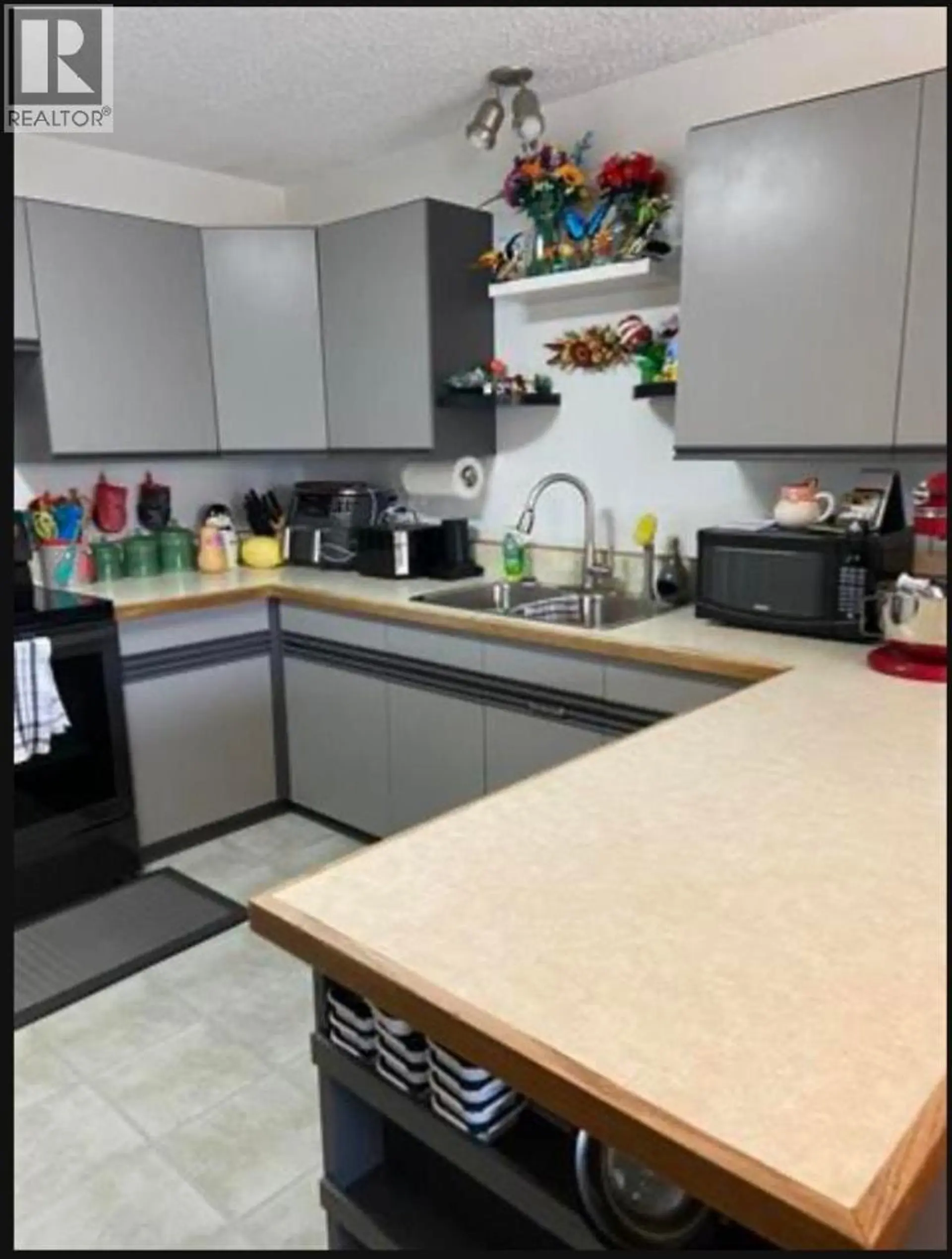 10856 102 STREET - Image 2