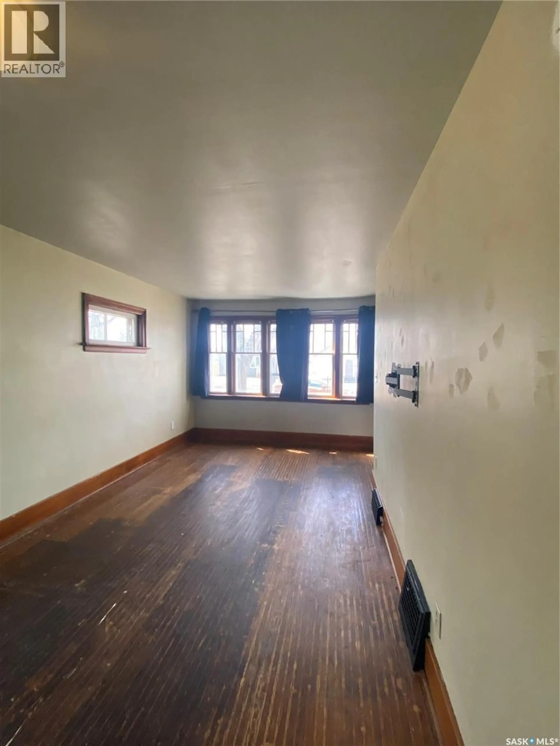 1234 G AVENUE N - Image 7