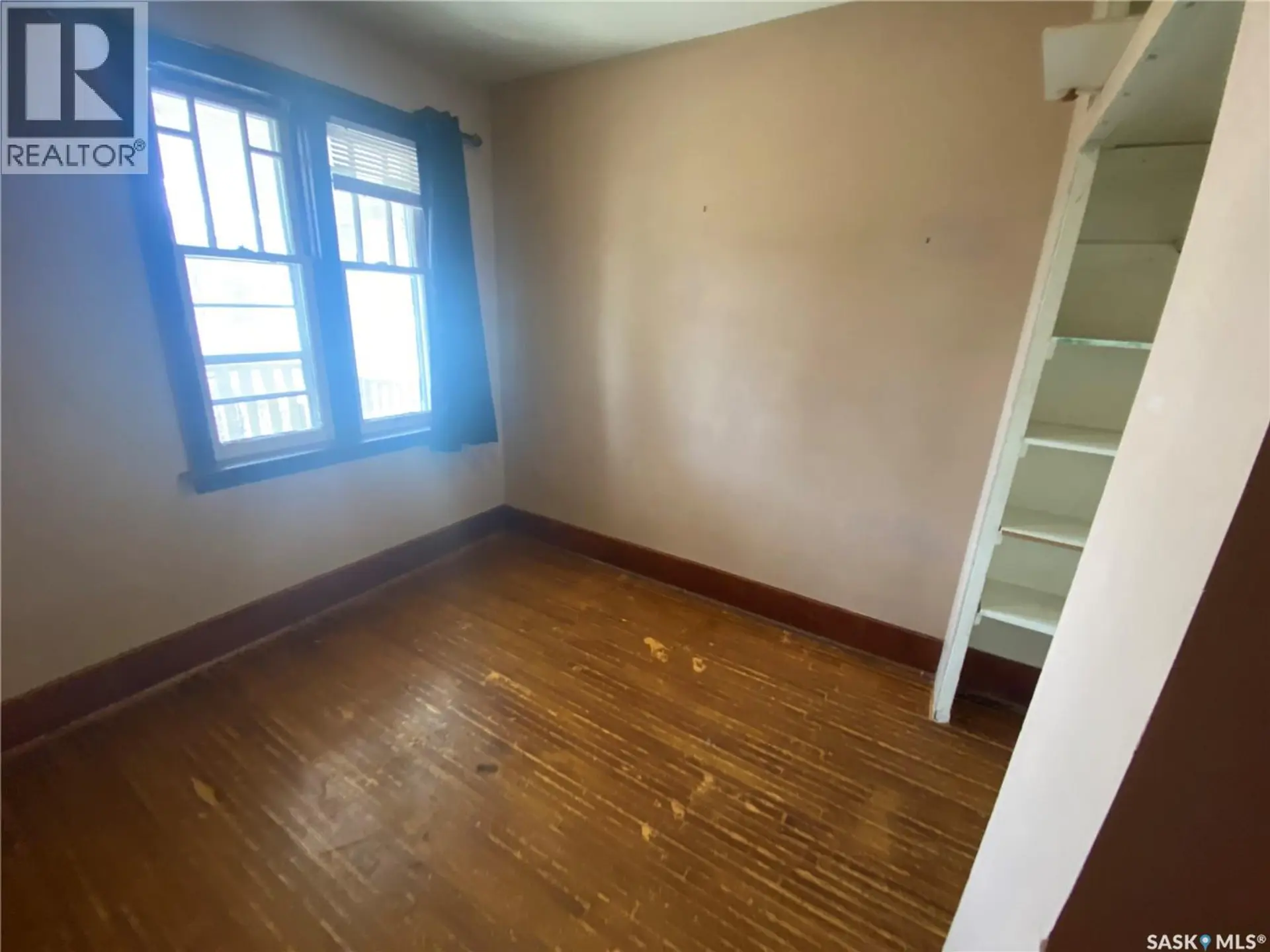 1234 G AVENUE N - Image 9