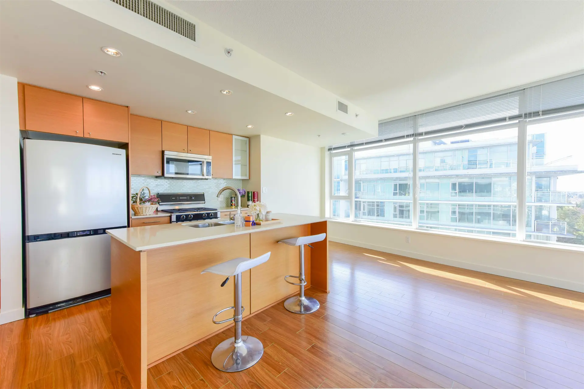 #1708 5900 Alderbridge Way - Image 2