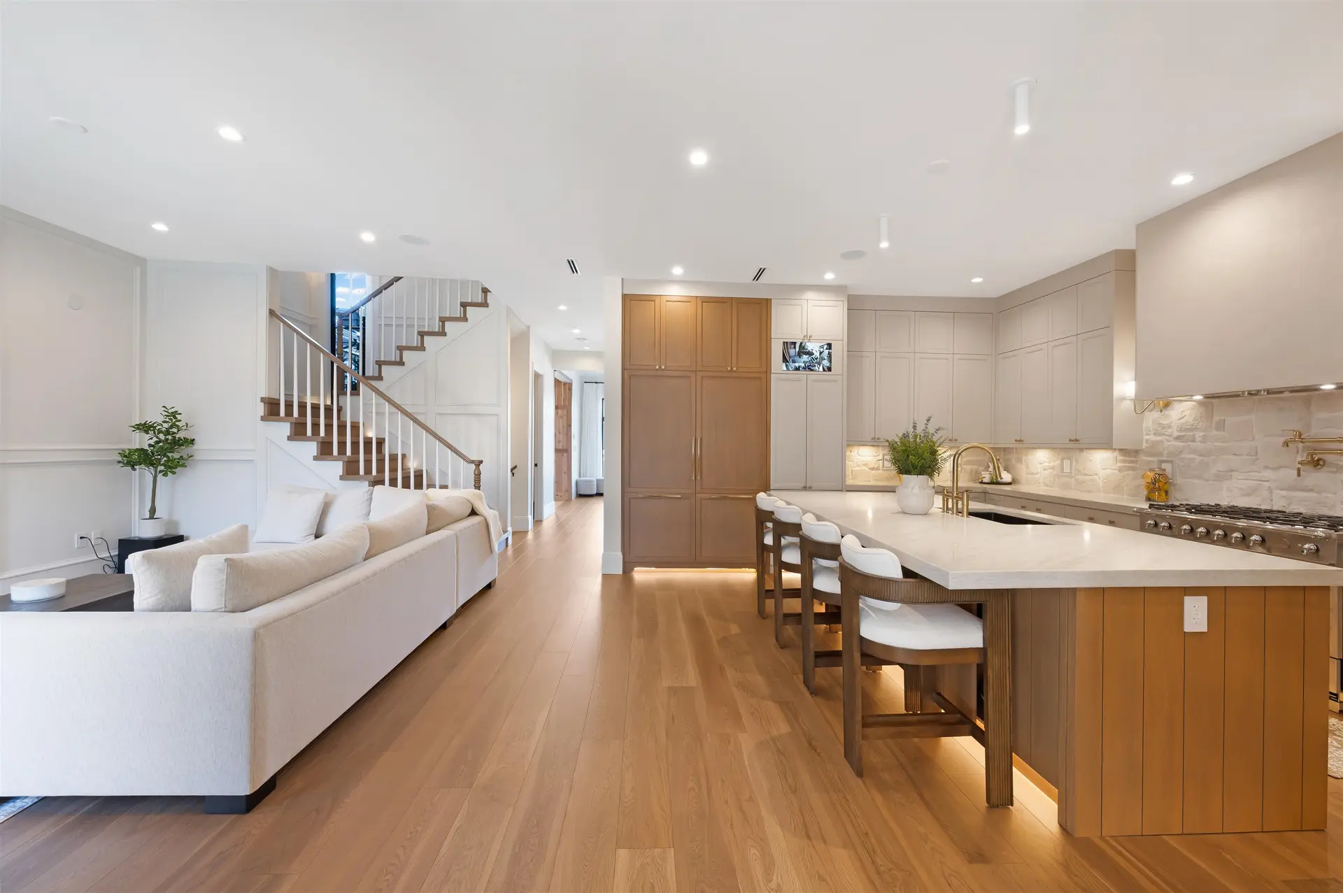 6915 205 Street - Image 12