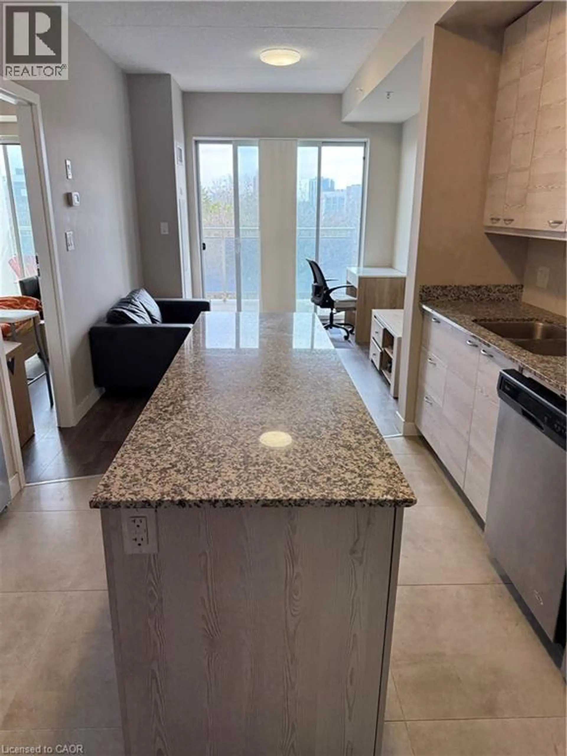 #419 280 LESTER Street - Image 2