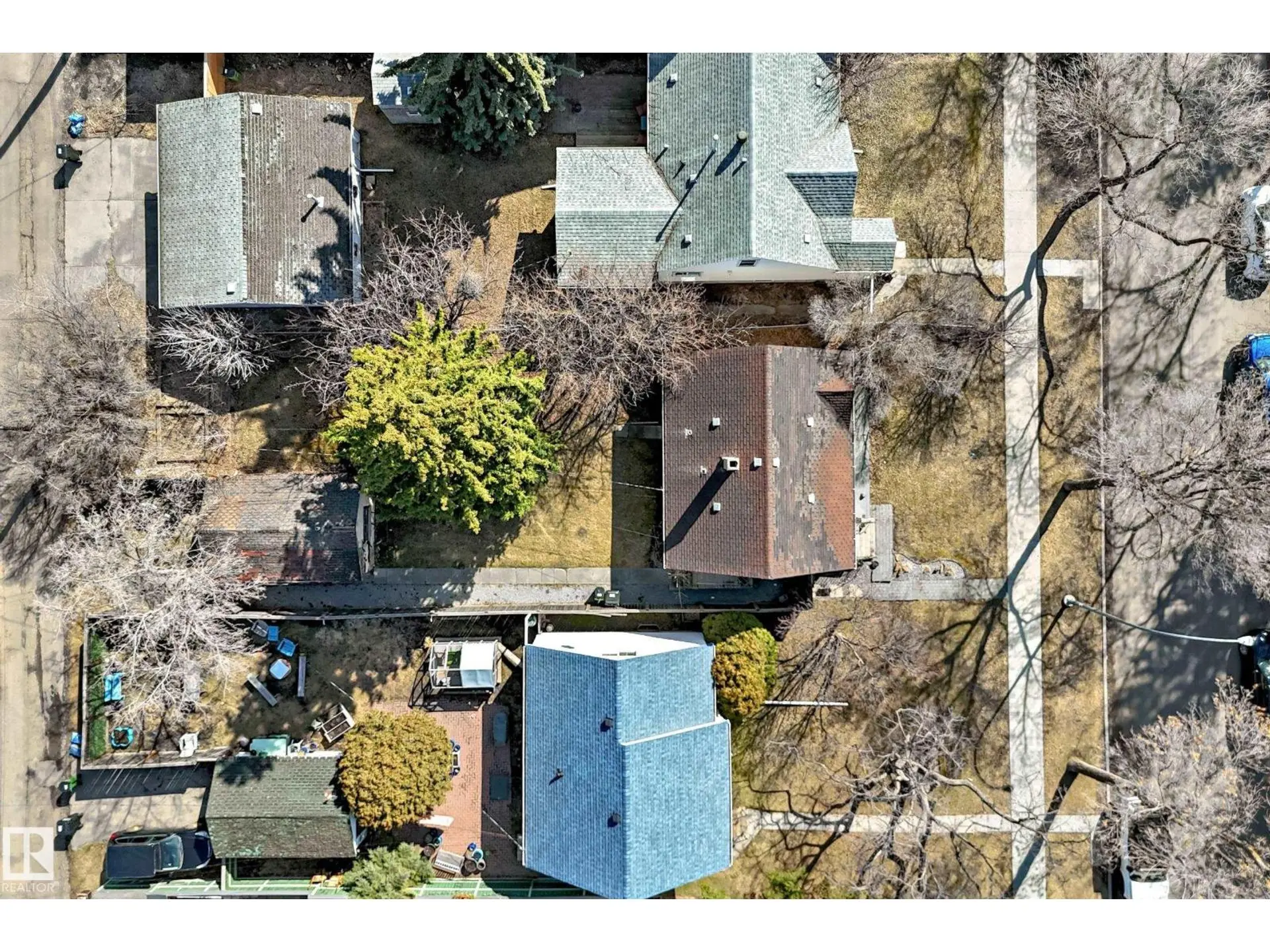 10954 62 AV NW - Image 1