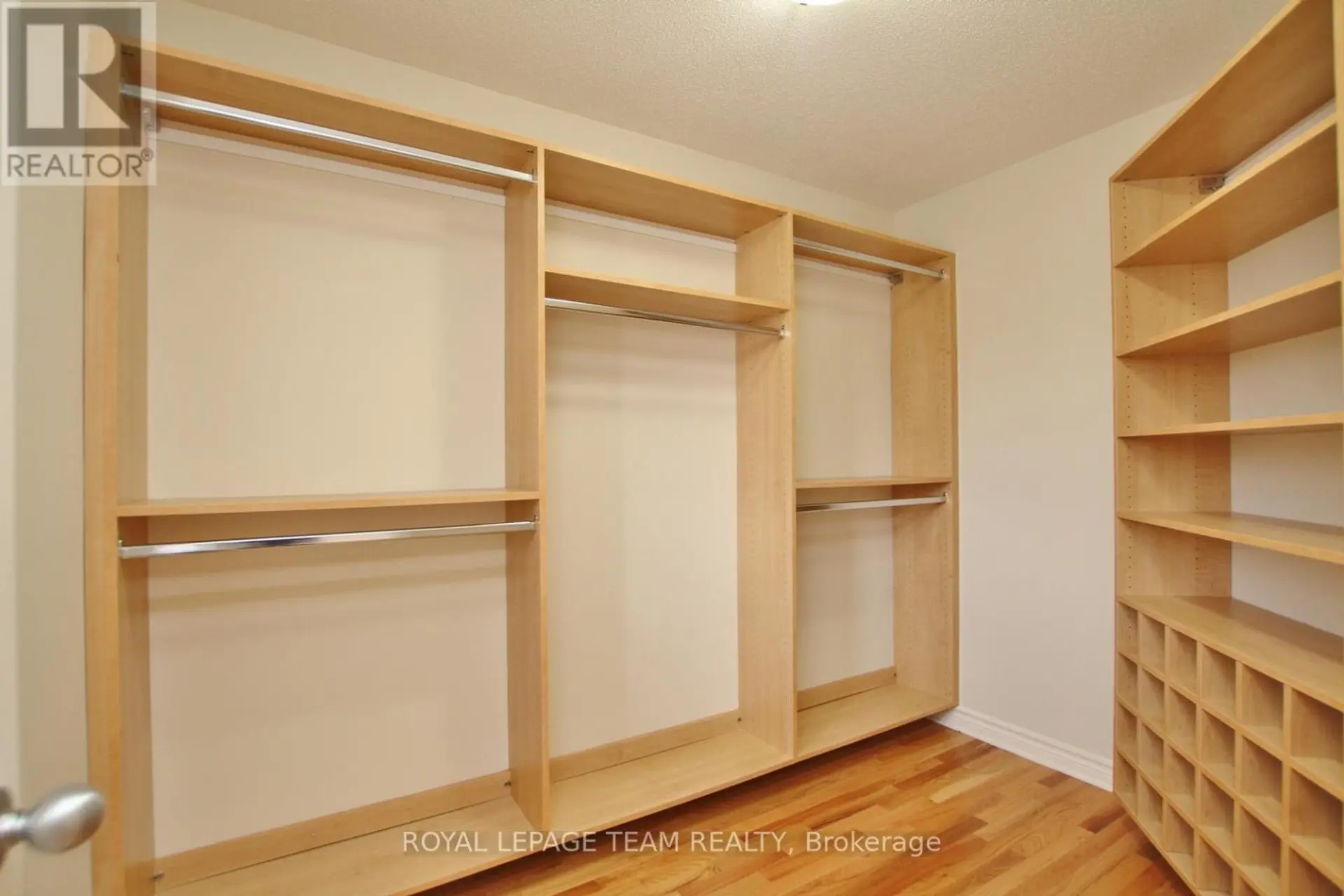 1032 MARCONI AVENUE - Image 11
