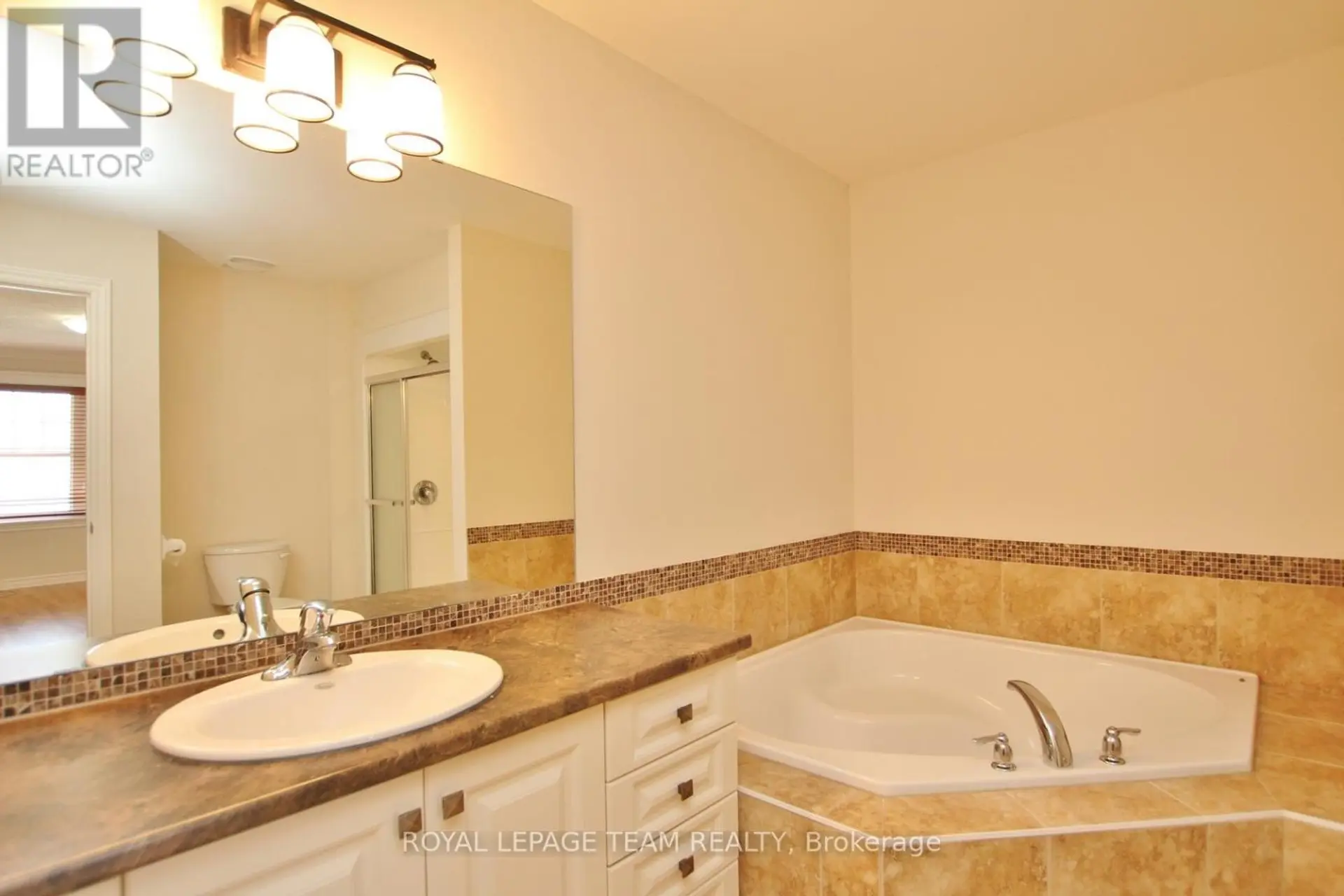1032 MARCONI AVENUE - Image 12