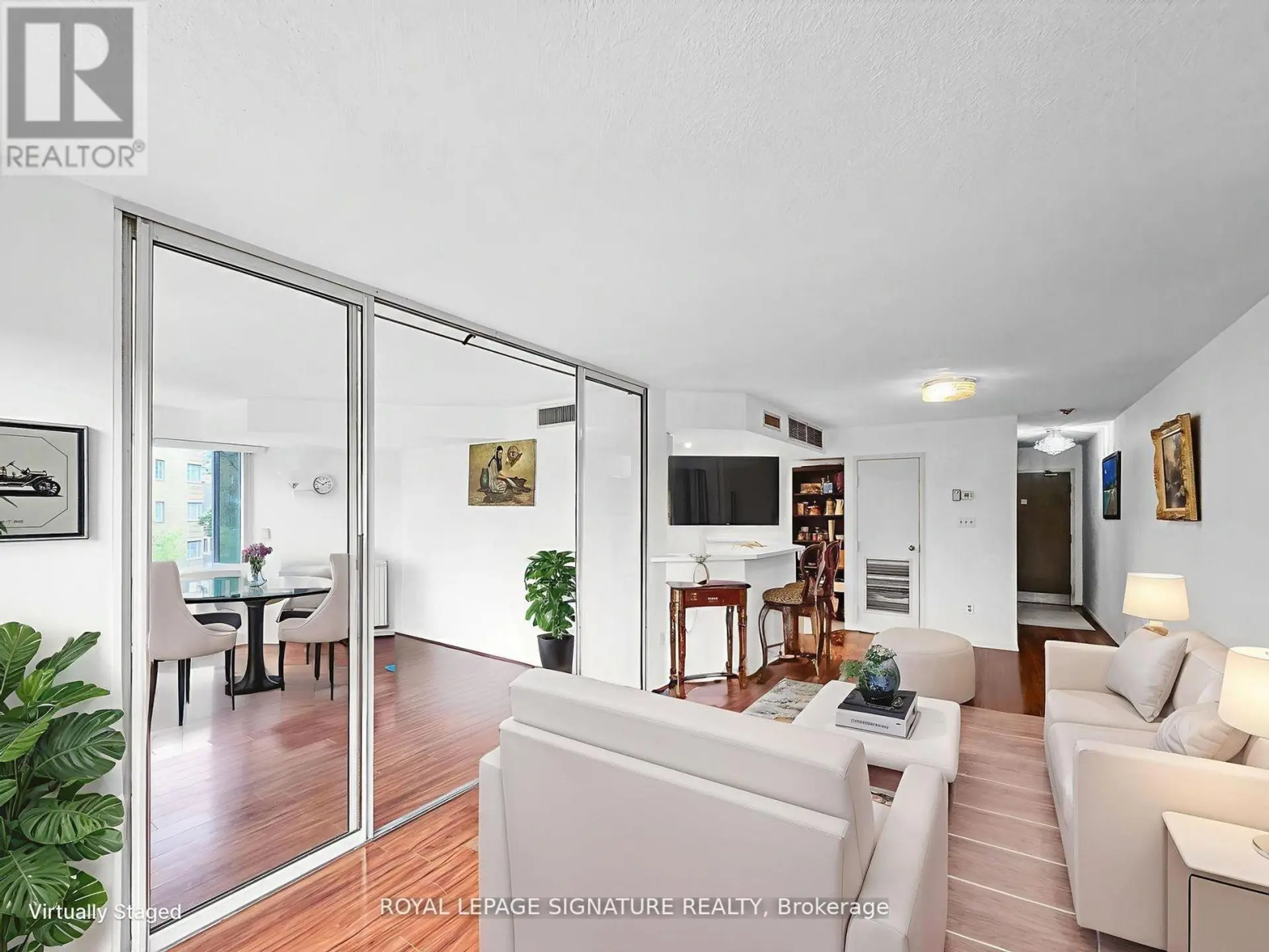 #403 1001 BAY STREET - Image 4