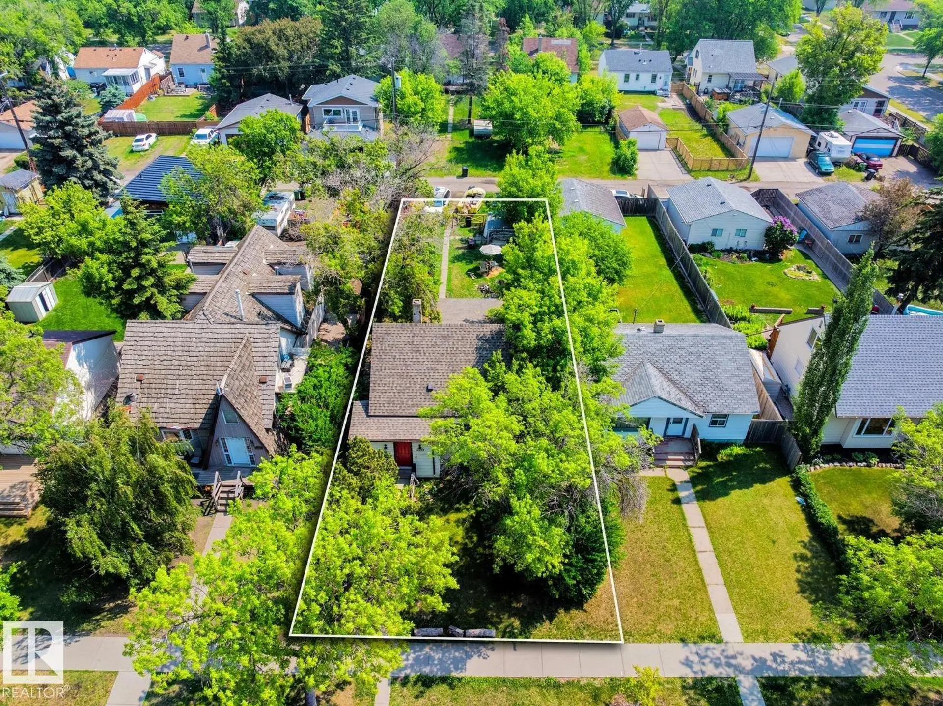 12219 107 ST NW - Image 1