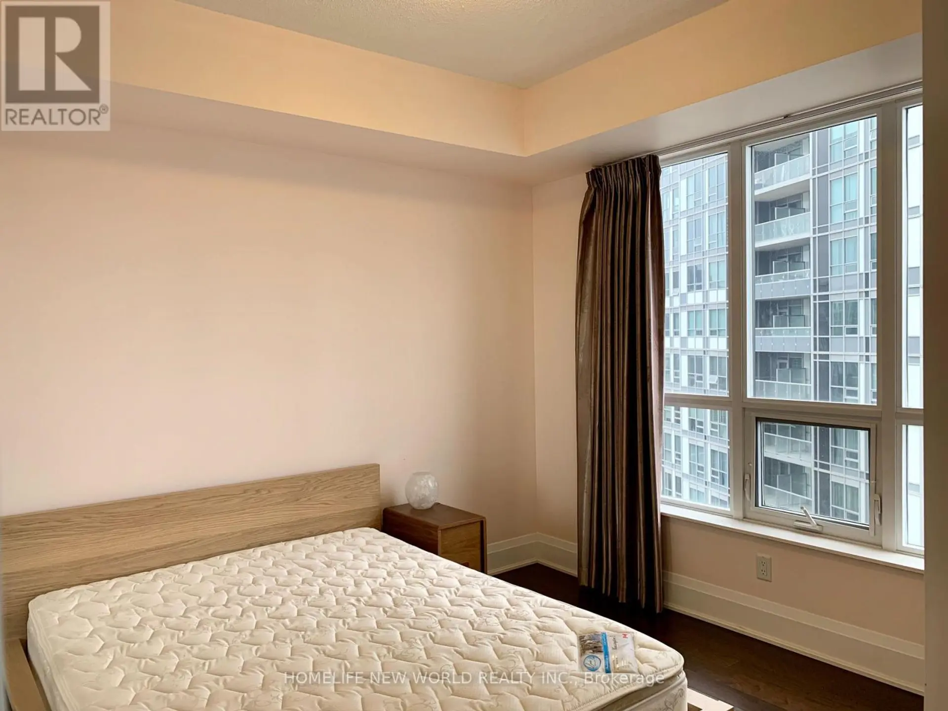#1322 100 HARRISON GARDEN BOULEVARD - Image 13
