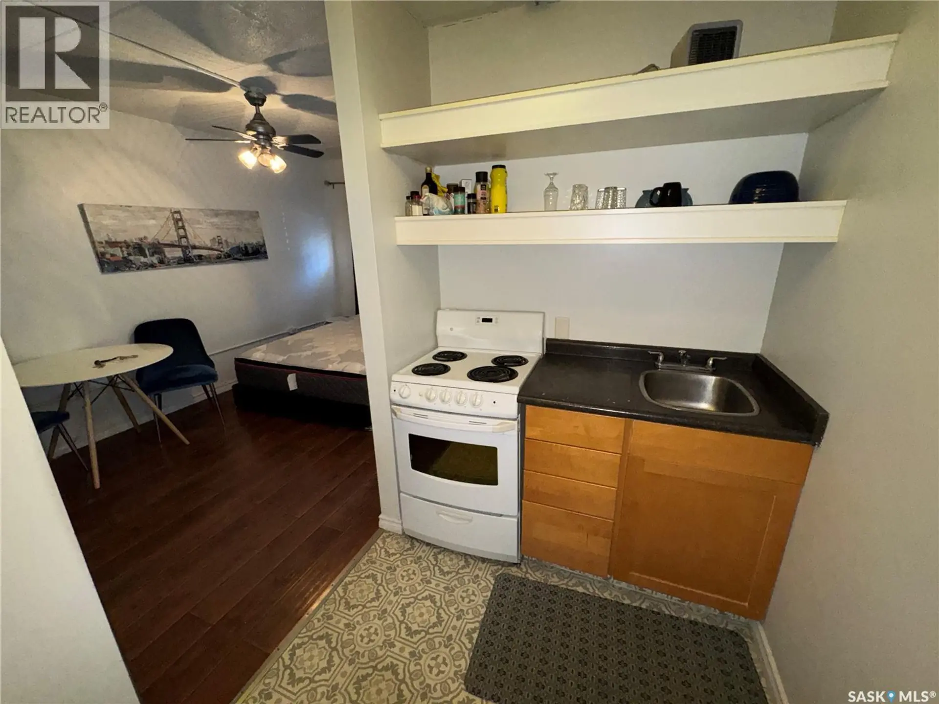 #2A 2125 LORNE STREET - Image 6