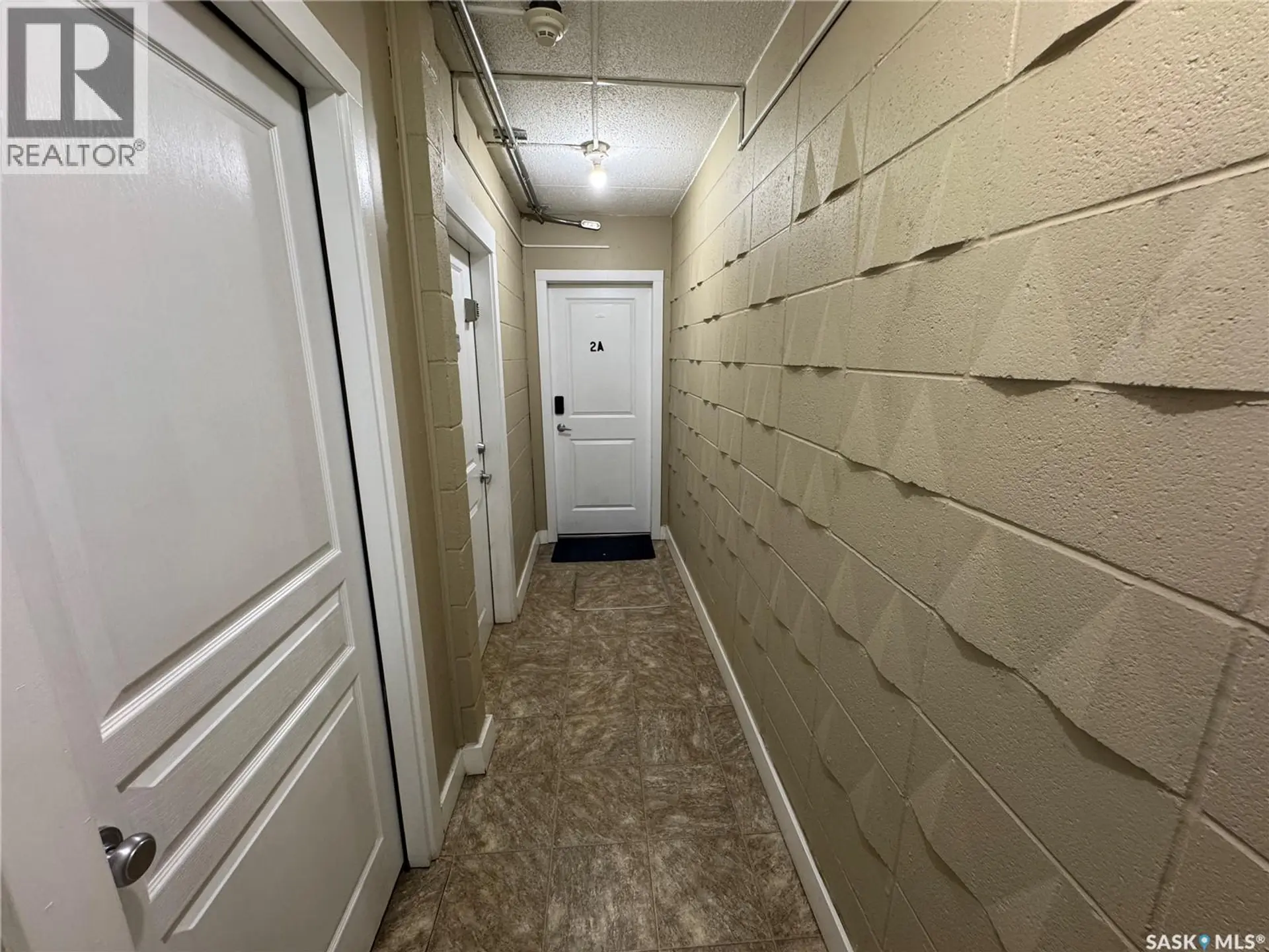 #2A 2125 LORNE STREET - Image 5