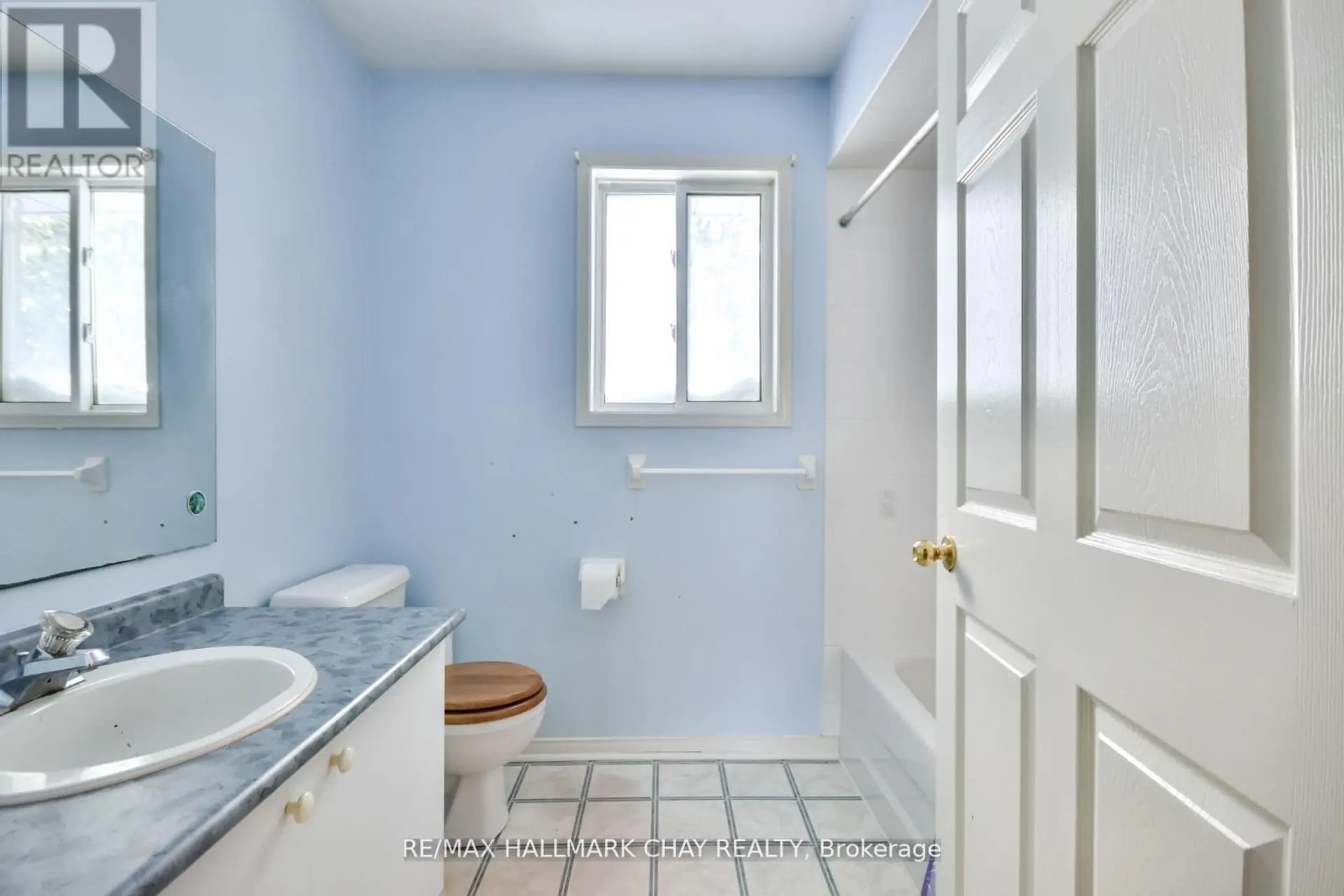 37 LOON AVENUE - Image 7