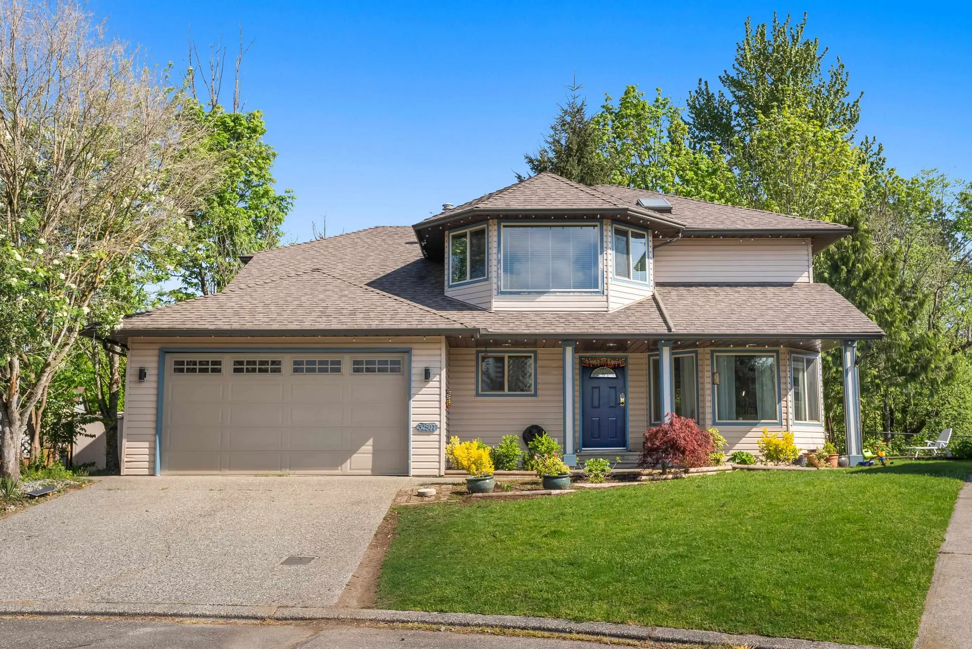 Property at 32507 Qualicum Place, Abbotsford, BC