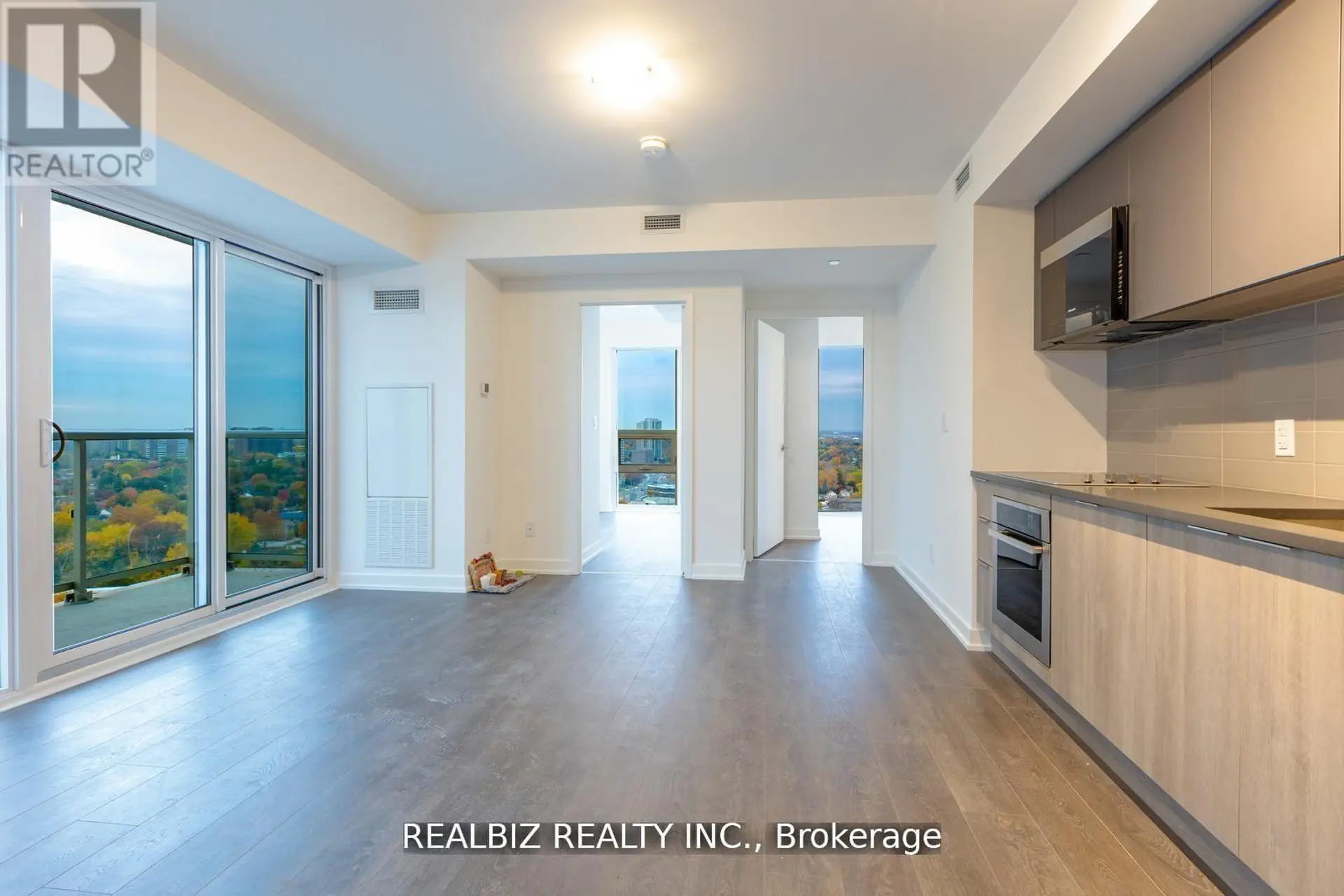 #2003 2033 KENNEDY ROAD - Image 9