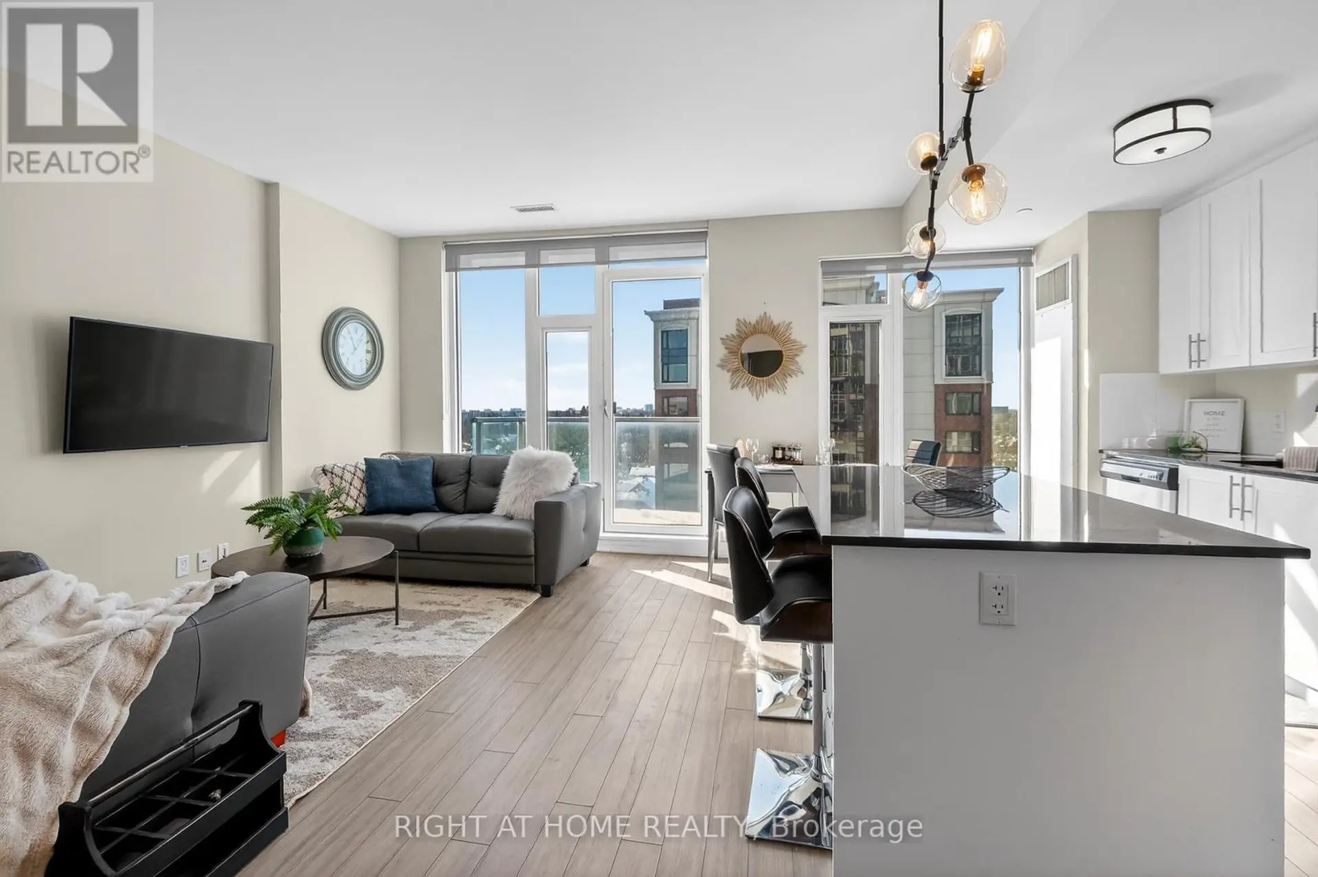 #806 118 HOLMWOOD AVENUE - Image 3