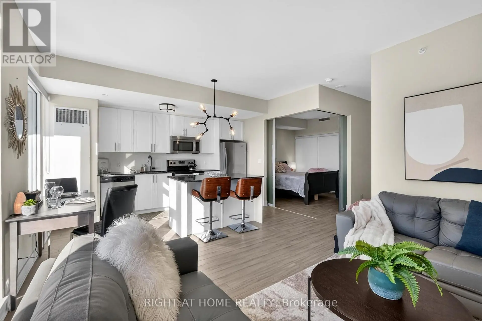 #806 118 HOLMWOOD AVENUE - Image 6