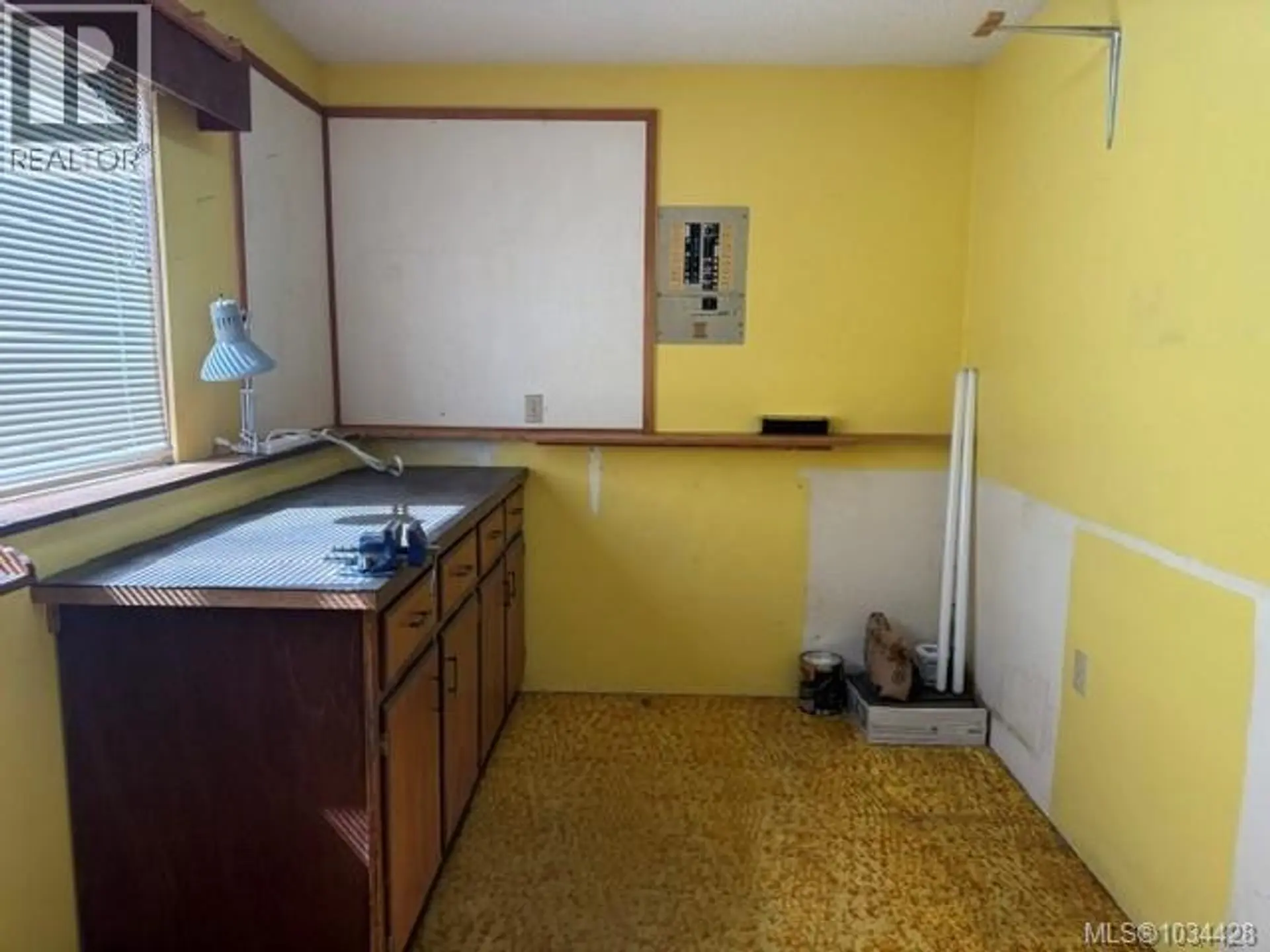 6140 Huckleberry Lane - Image 11