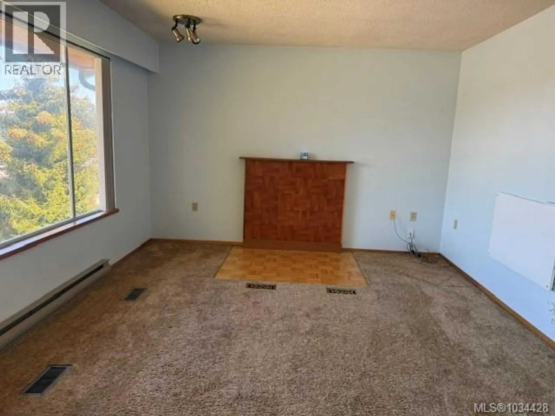 6140 Huckleberry Lane - Image 6