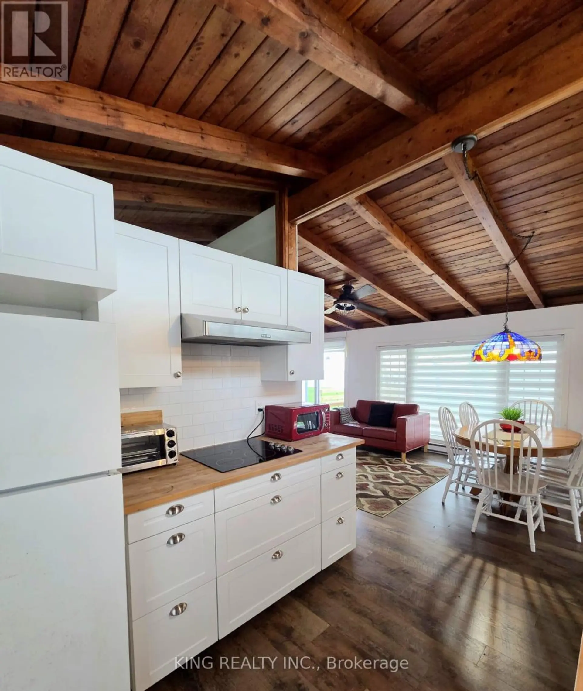 5 ERIE HEIGHTS LINE - Image 3