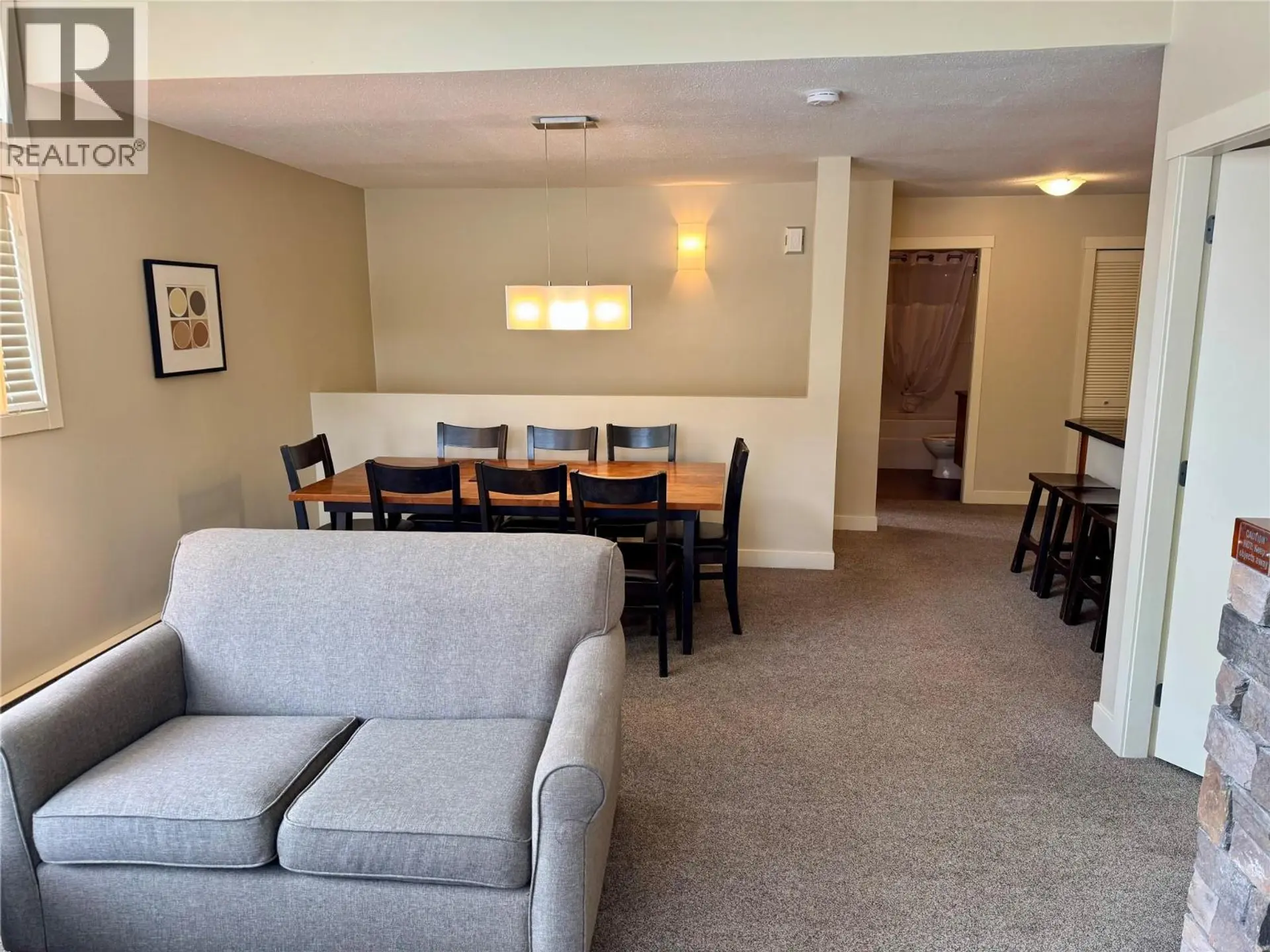#225C 2049 Summit Drive - Image 9