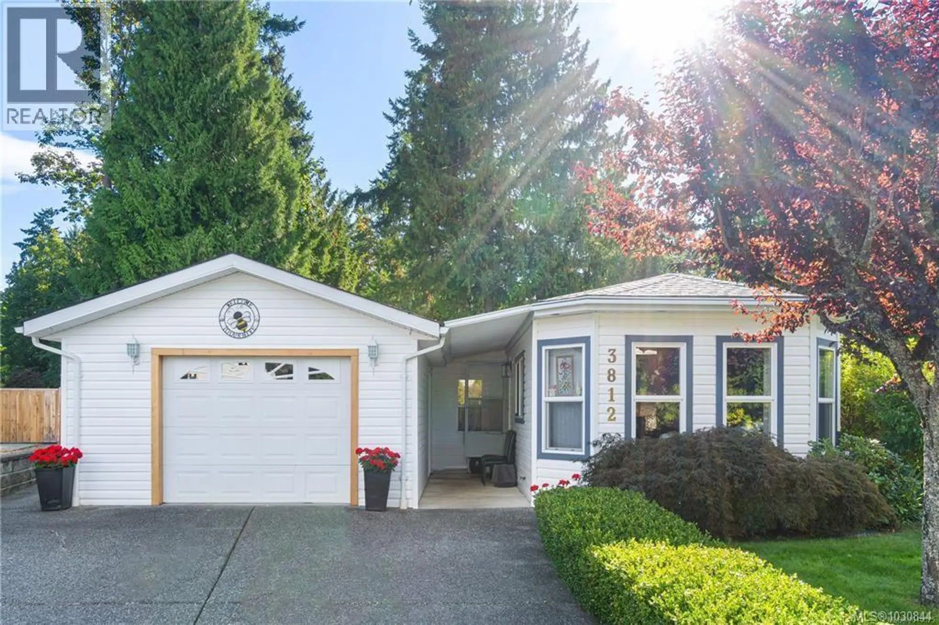 Property at 3812 King Arthur Dr, Nanaimo, BC
