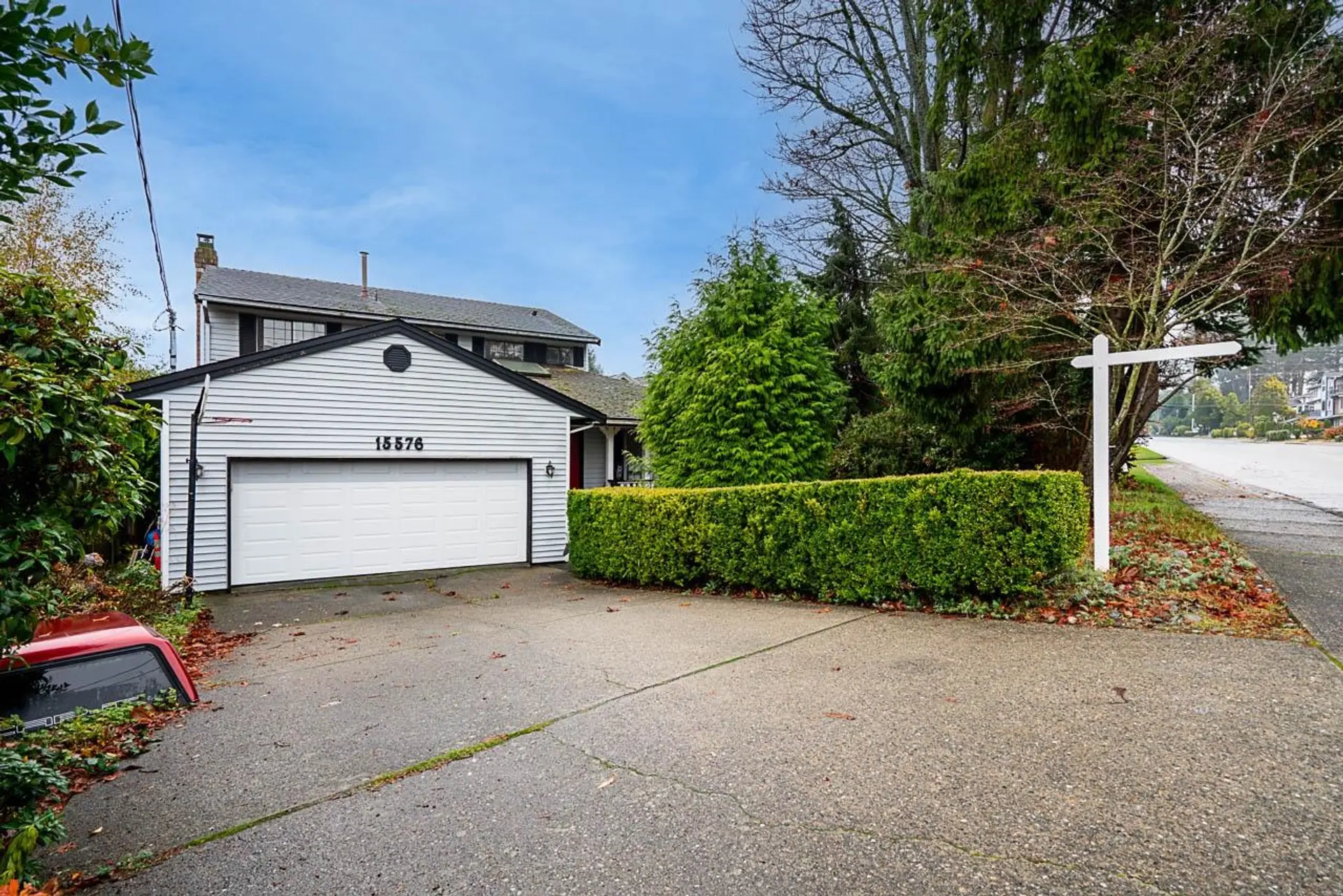 Property at 15576 Buena Vista Avenue, White Rock, BC