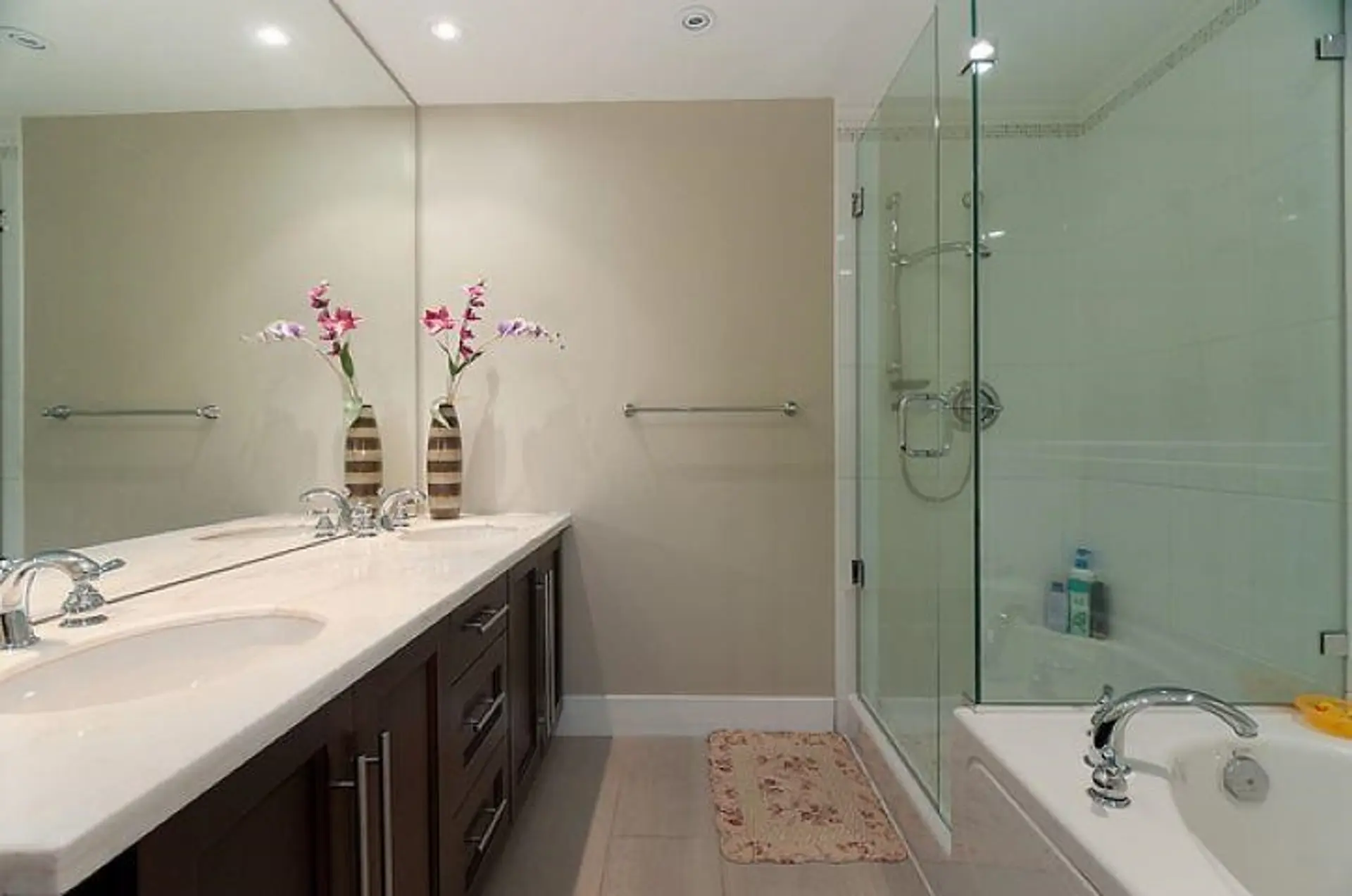 #320 4685 Valley Drive - Image 9