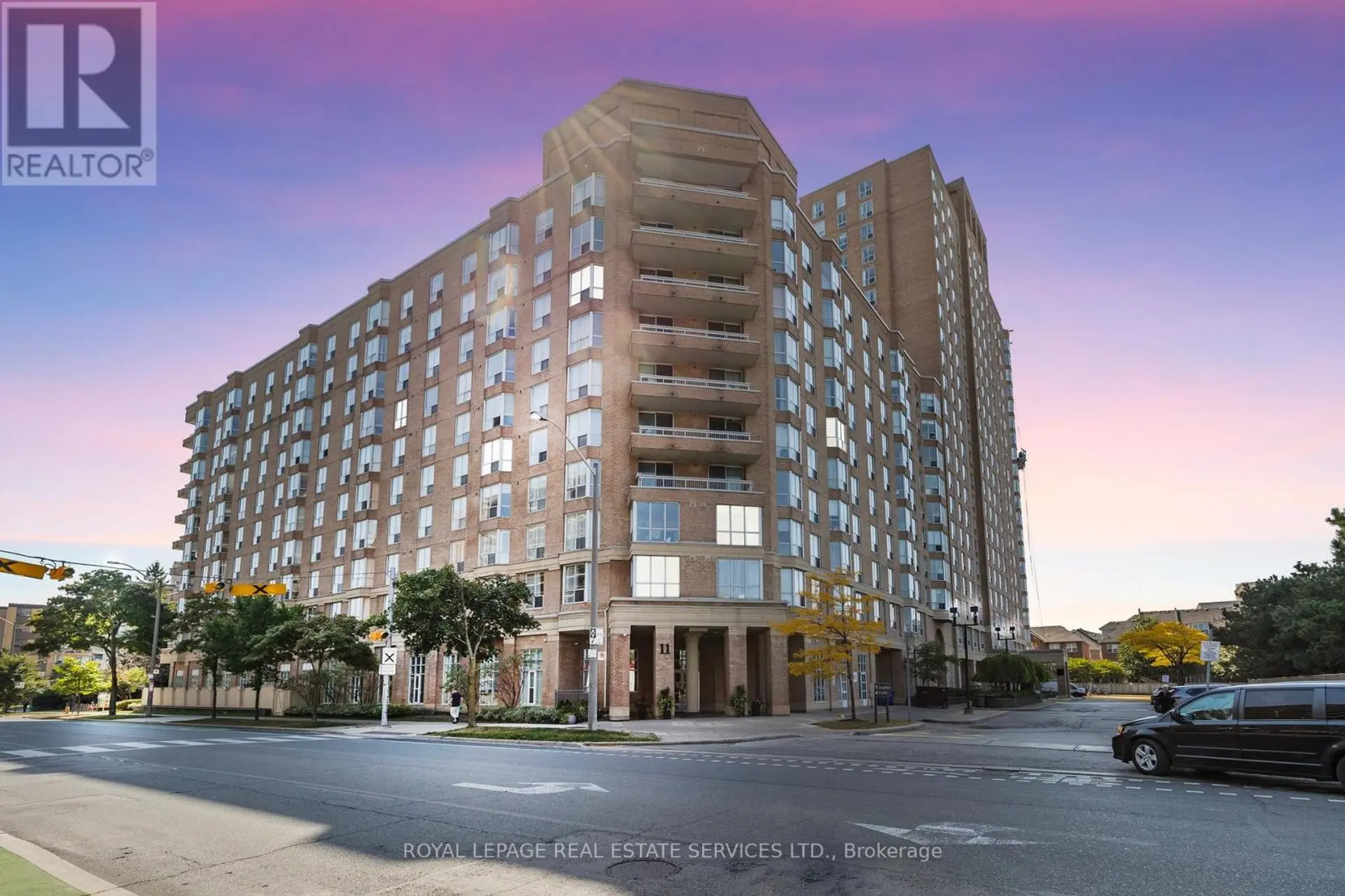 #202 11 THORNCLIFFE PARK DRIVE - Image 2