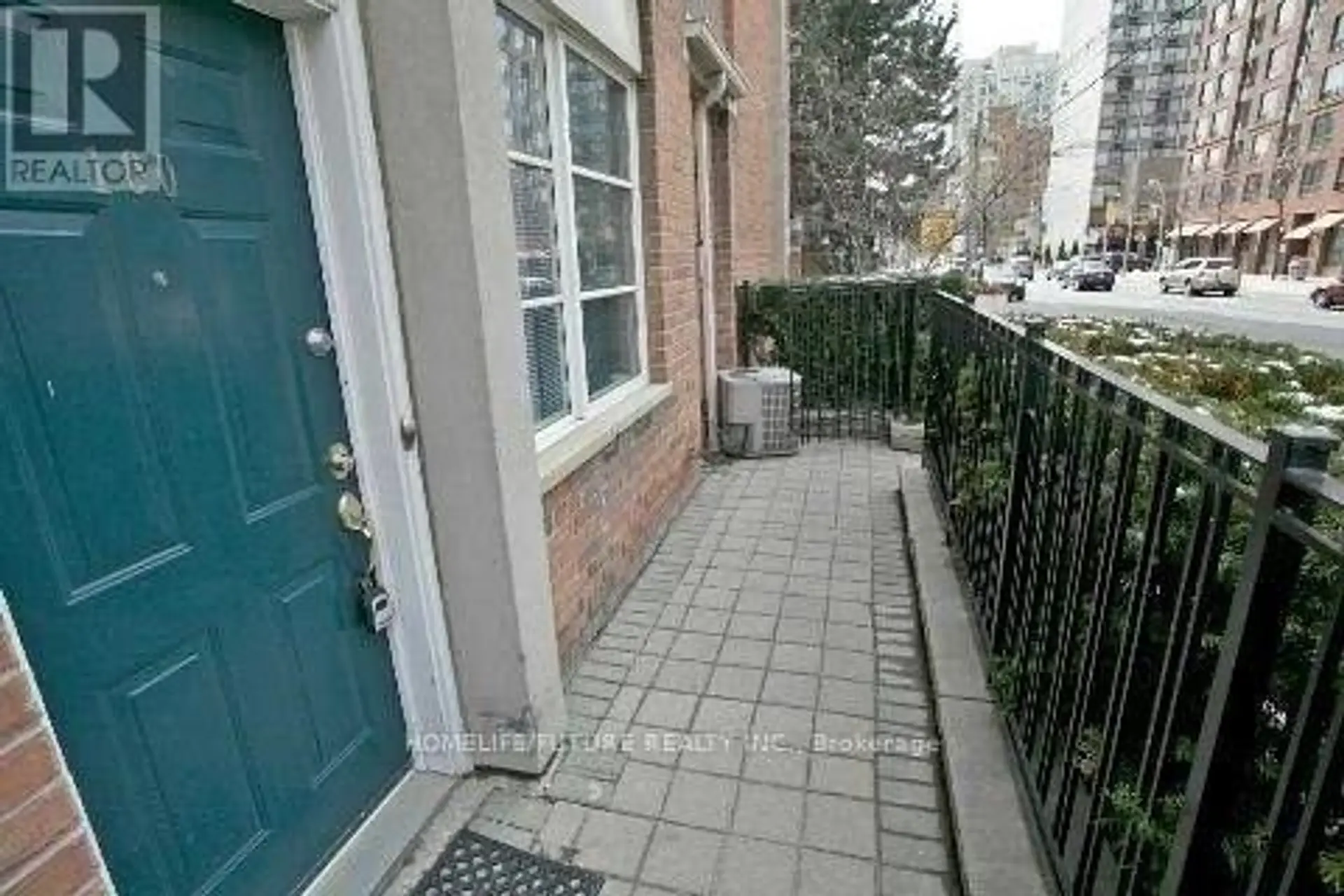 #100 415 JARVIS STREET - Image 1