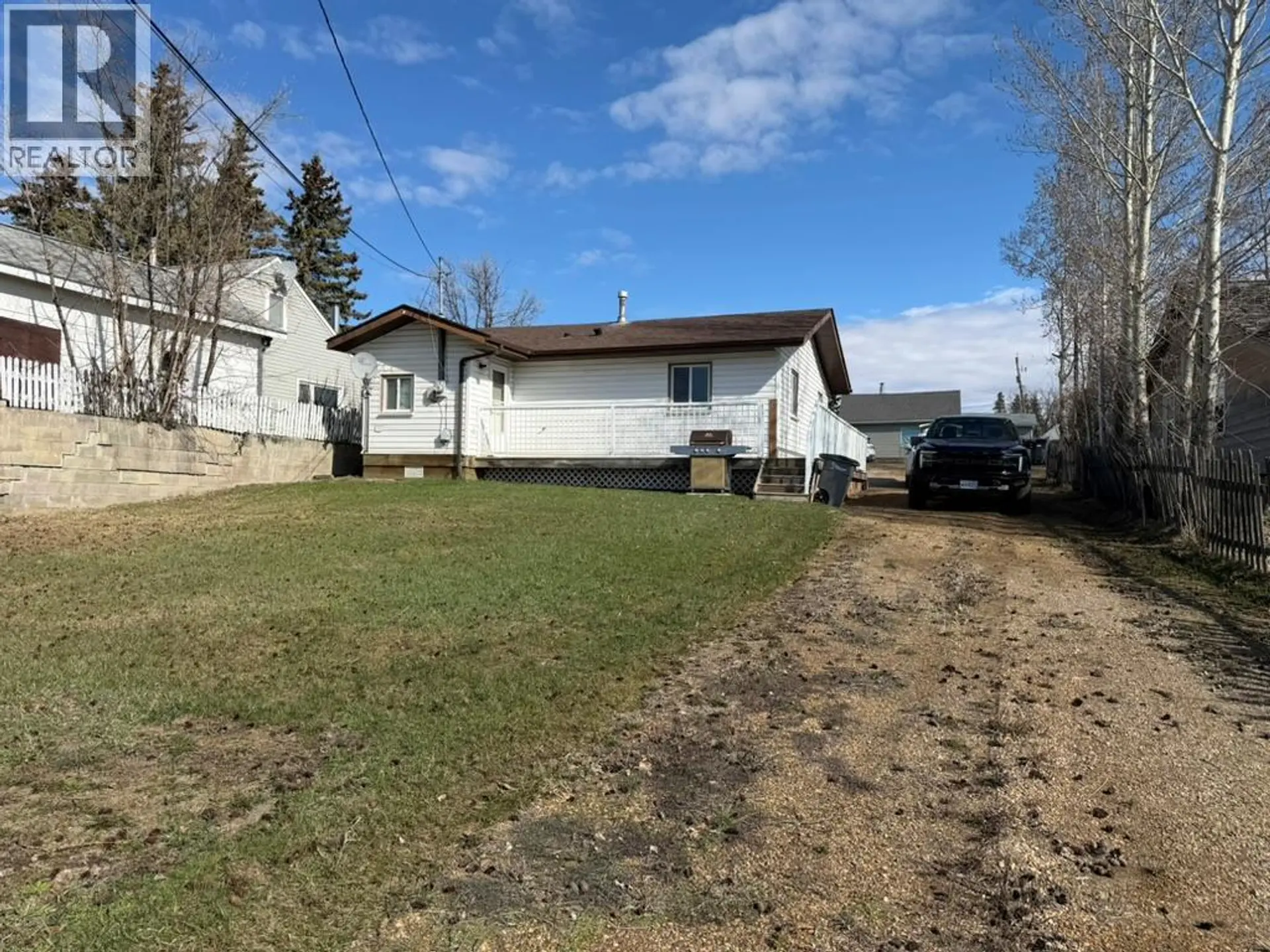 309 100A Avenue - Image 3