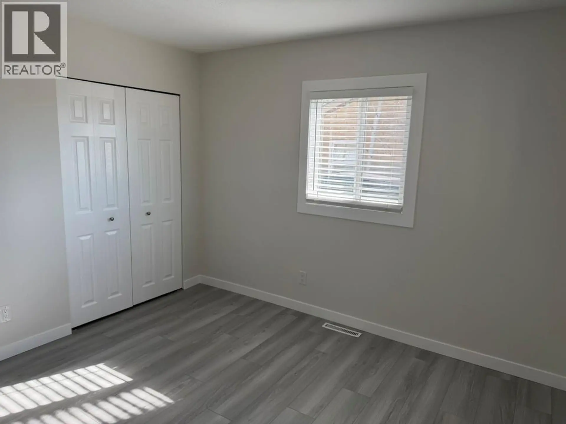 309 100A Avenue - Image 16
