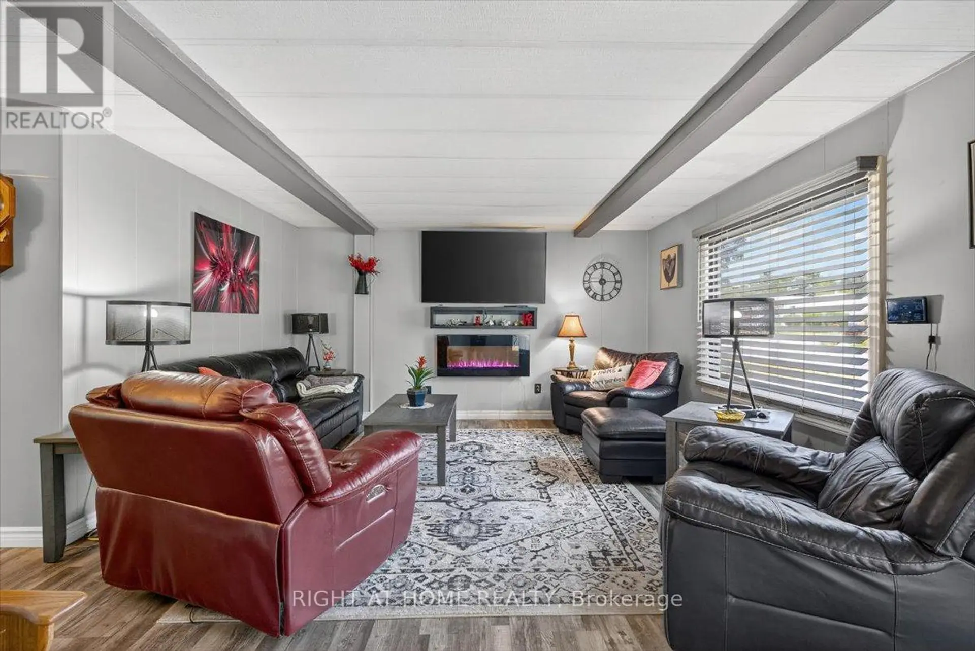 45 LINDEN LANE - Image 4