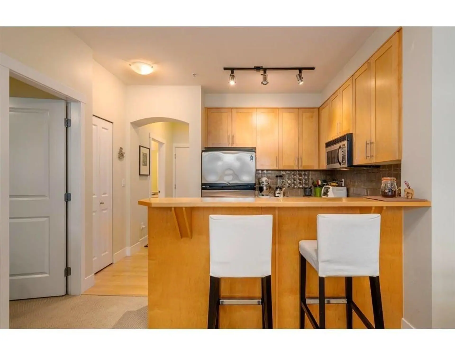 #1406 4655 Valley Drive - Image 11