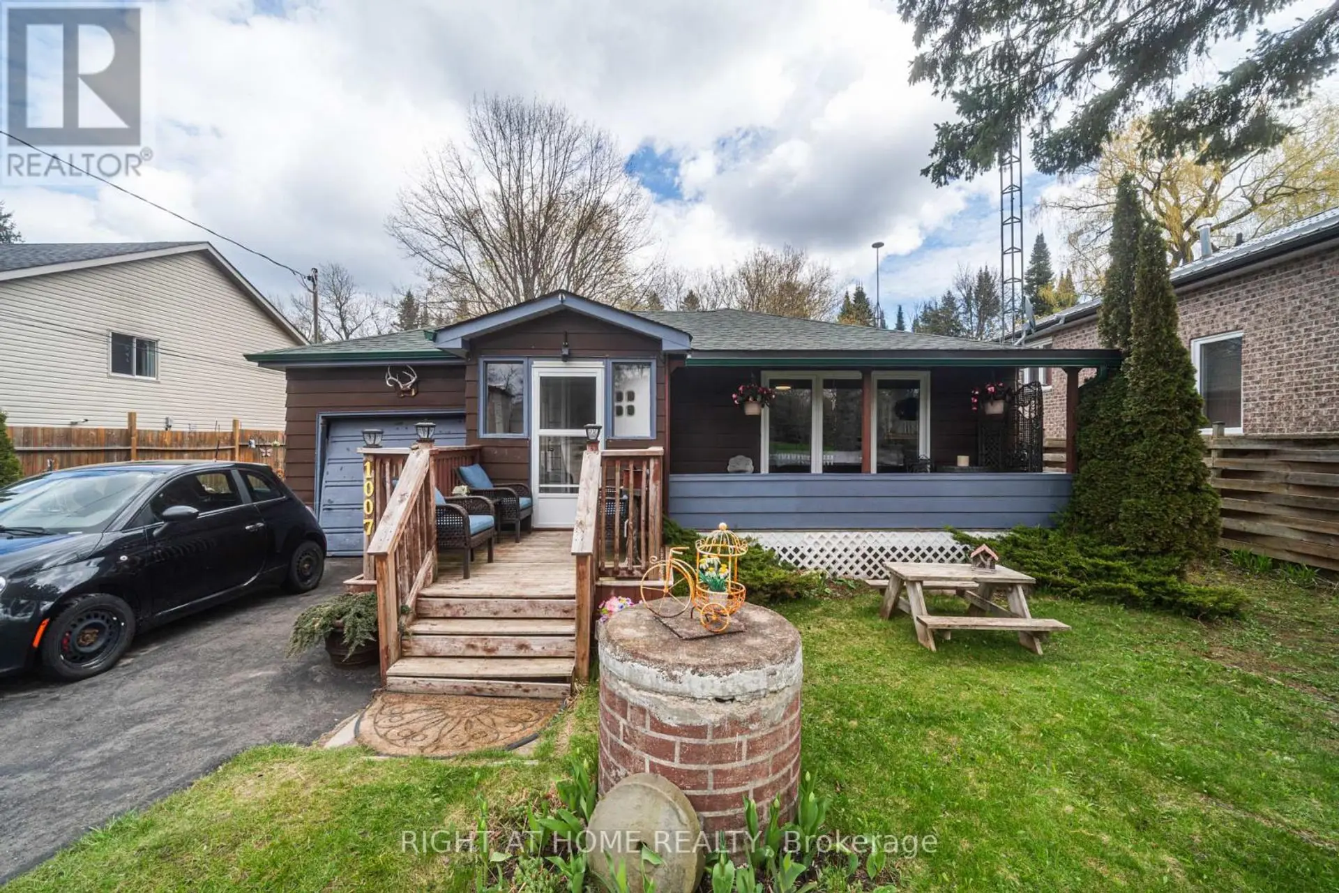 1007 FERRIER AVENUE - Image 2