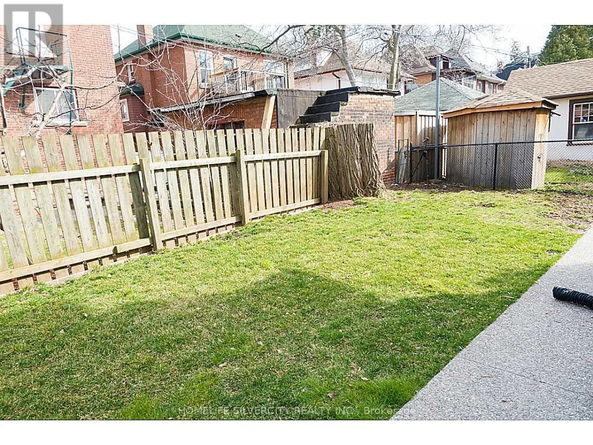 147 HOLTON AVENUE S - Image 16