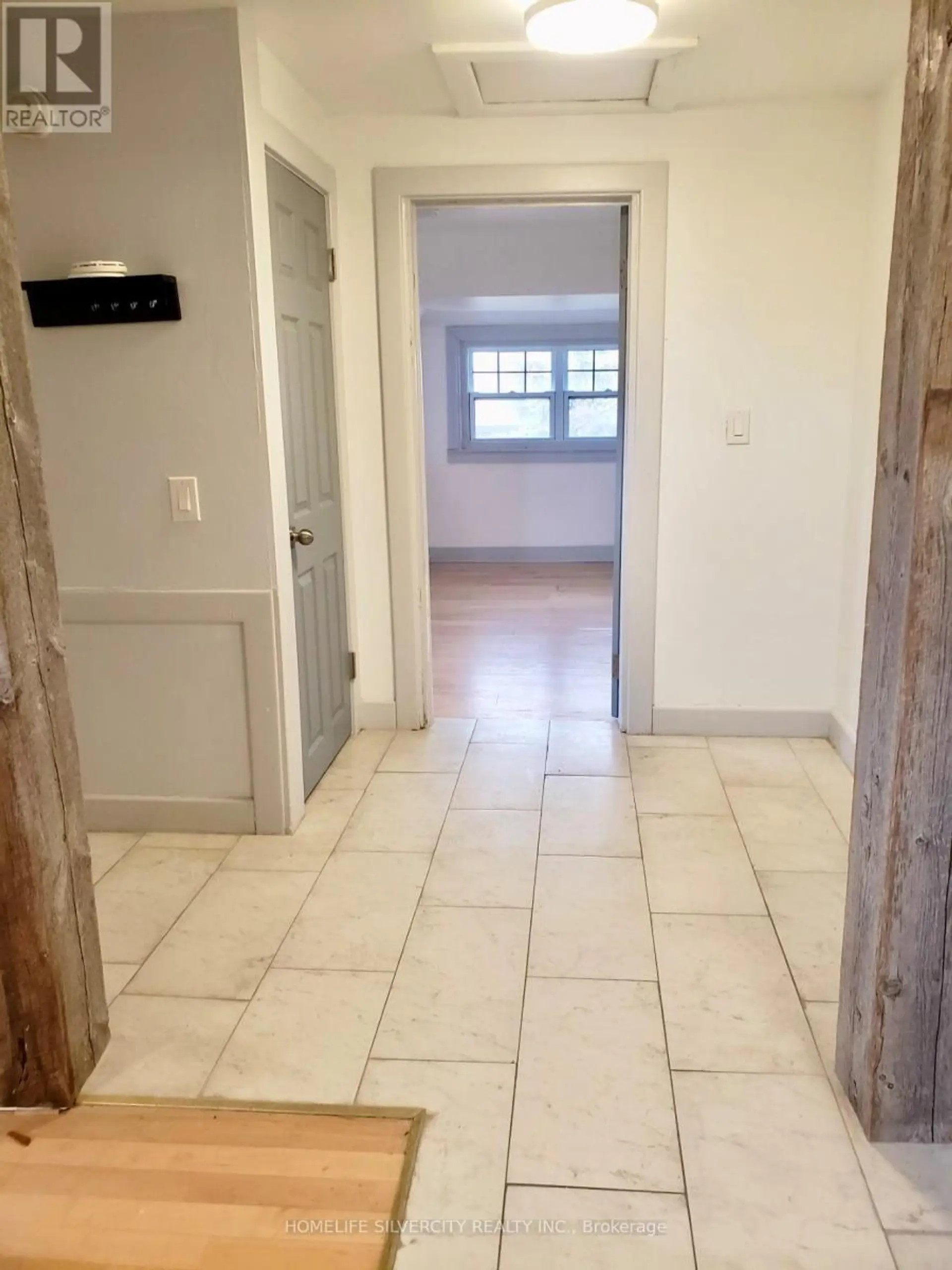 147 HOLTON AVENUE S - Image 4