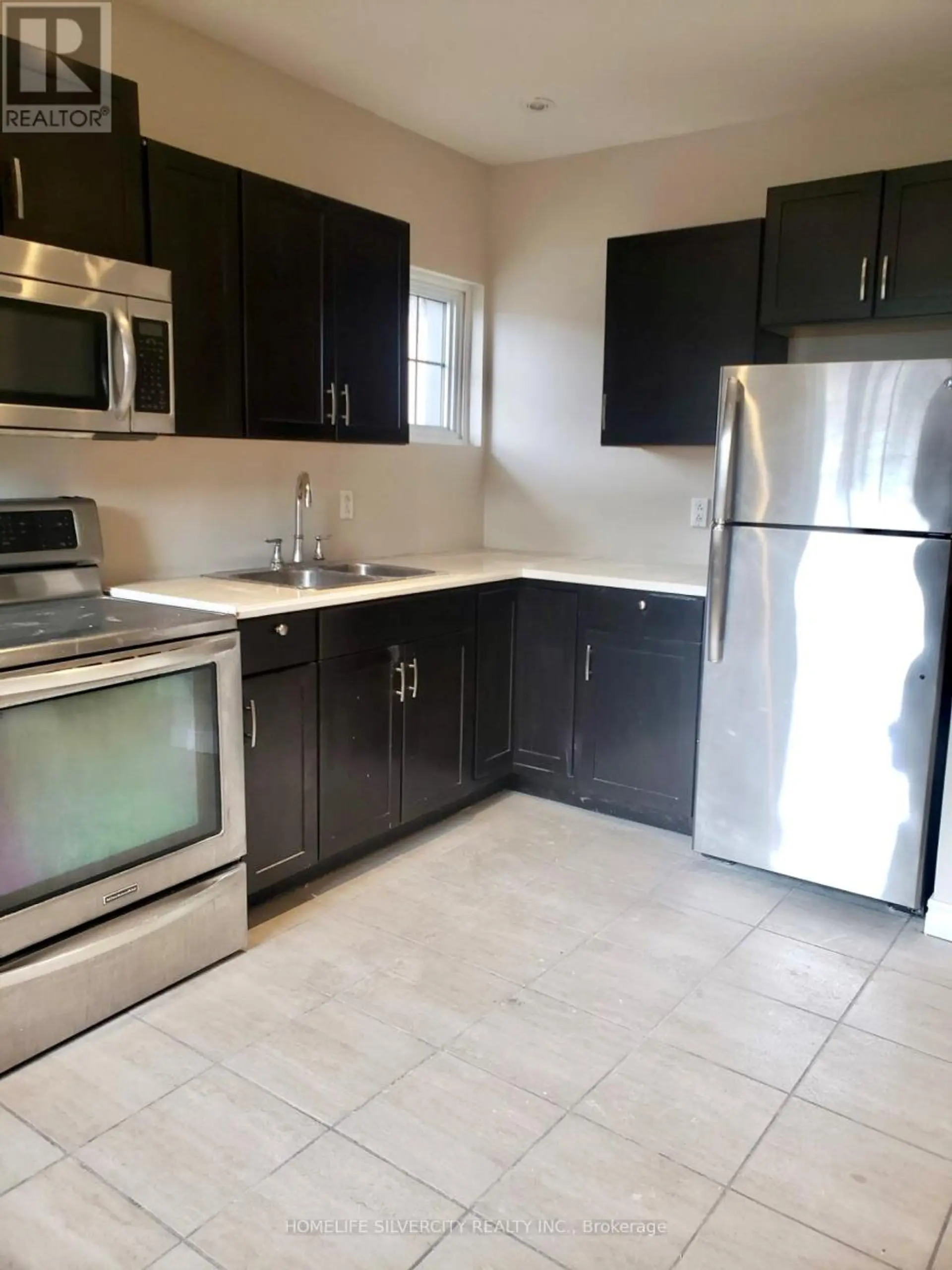 147 HOLTON AVENUE S - Image 5