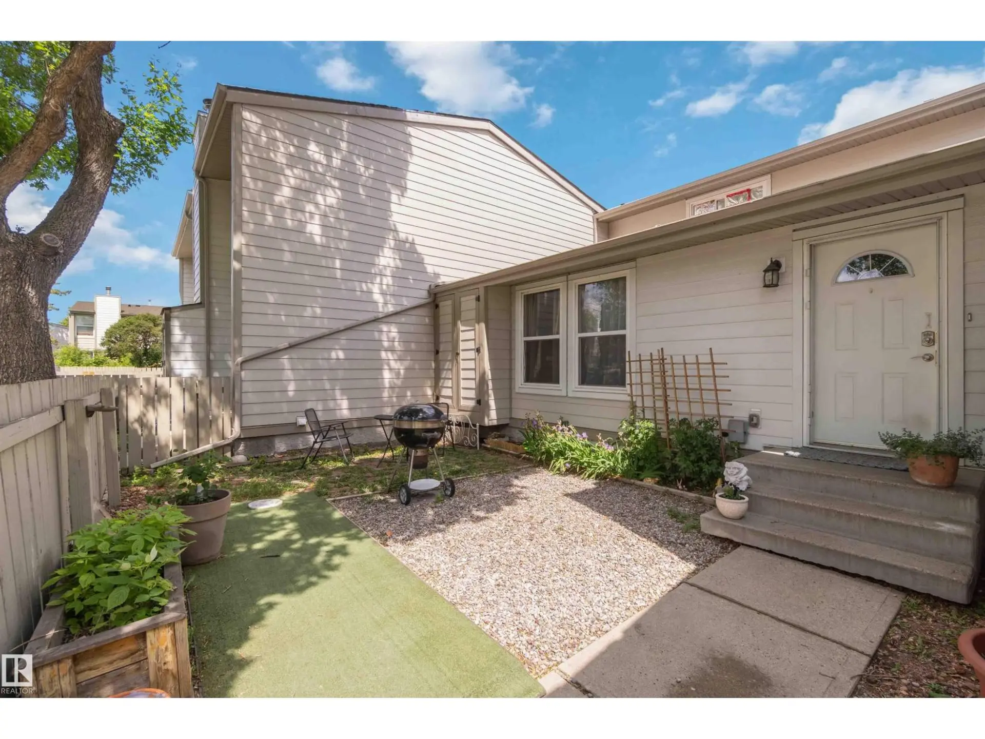 7026 Millwoods RD NW - Image 16