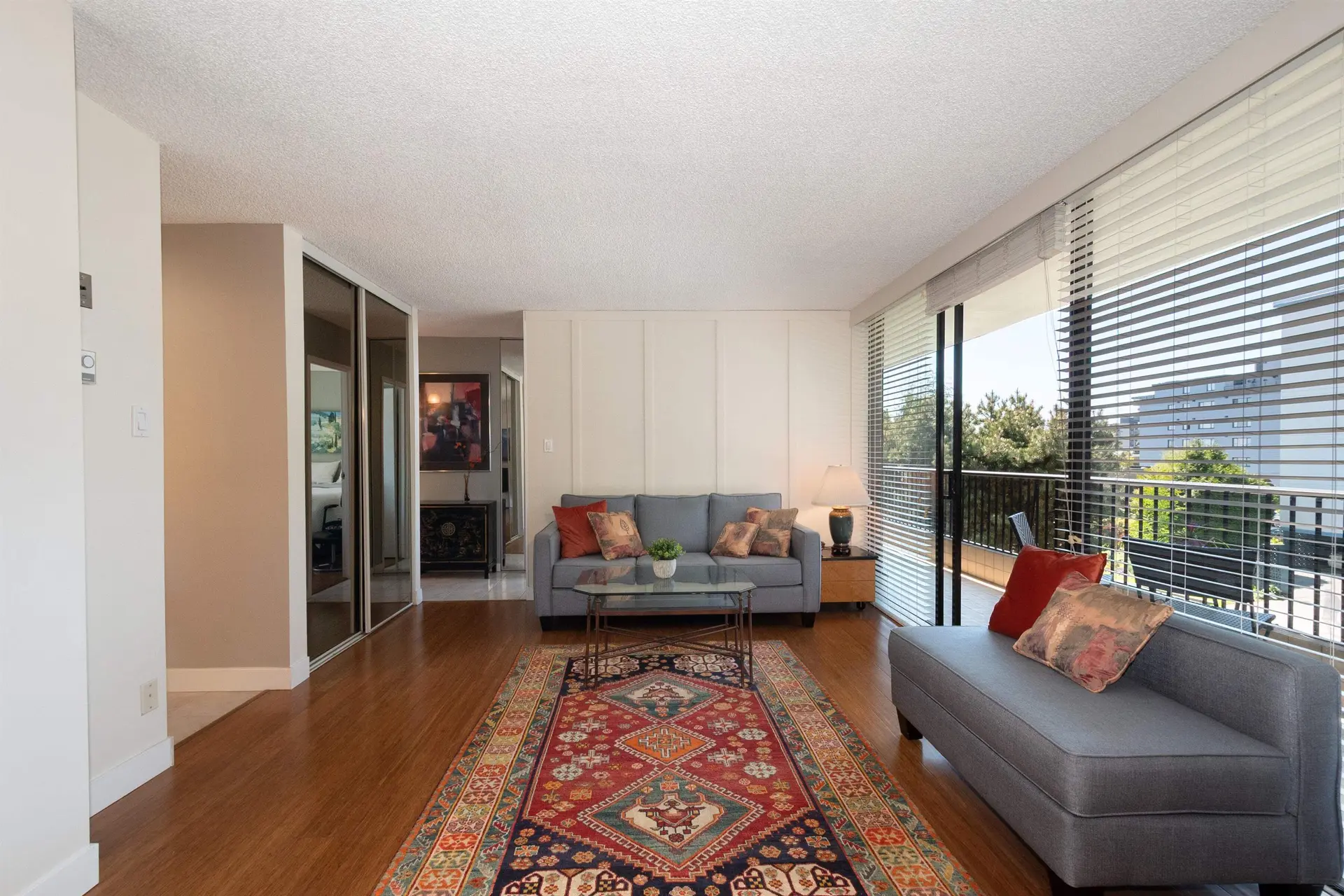 #204 650 16th Street - Image 7