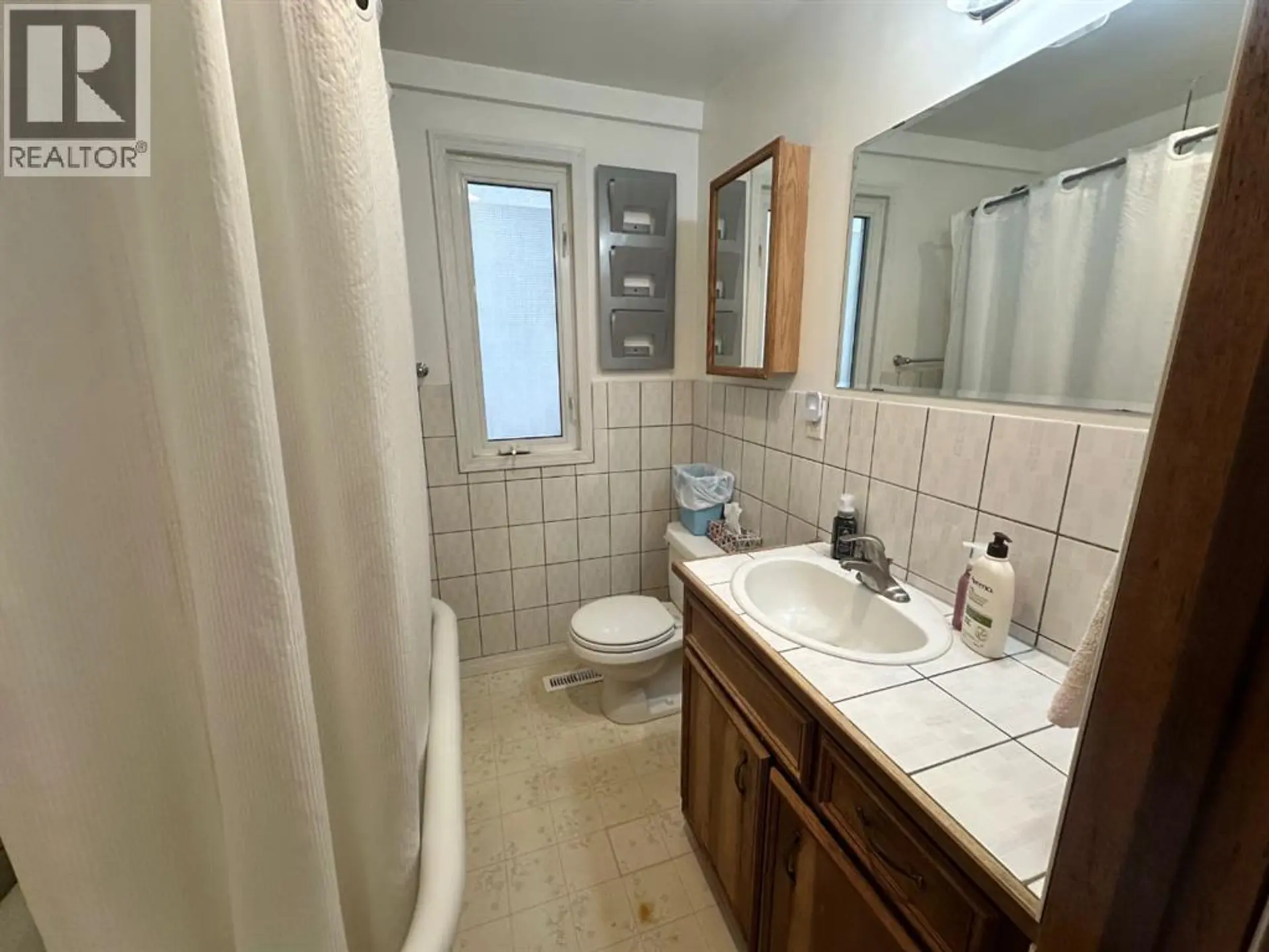 334 3 Avenue NE - Image 6