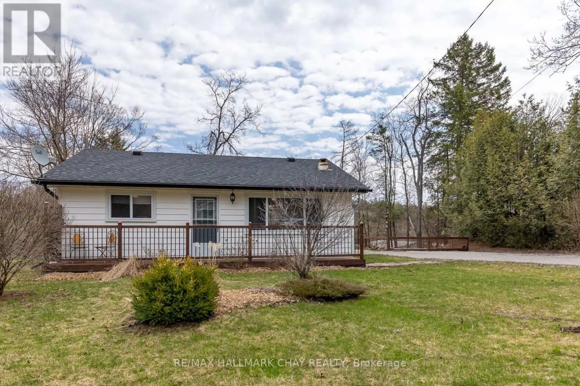 6 DICKSON STREET - Image 1