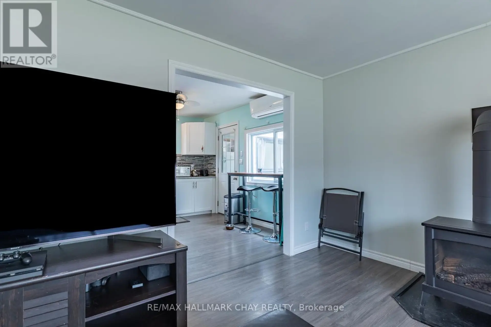 6 DICKSON STREET - Image 10