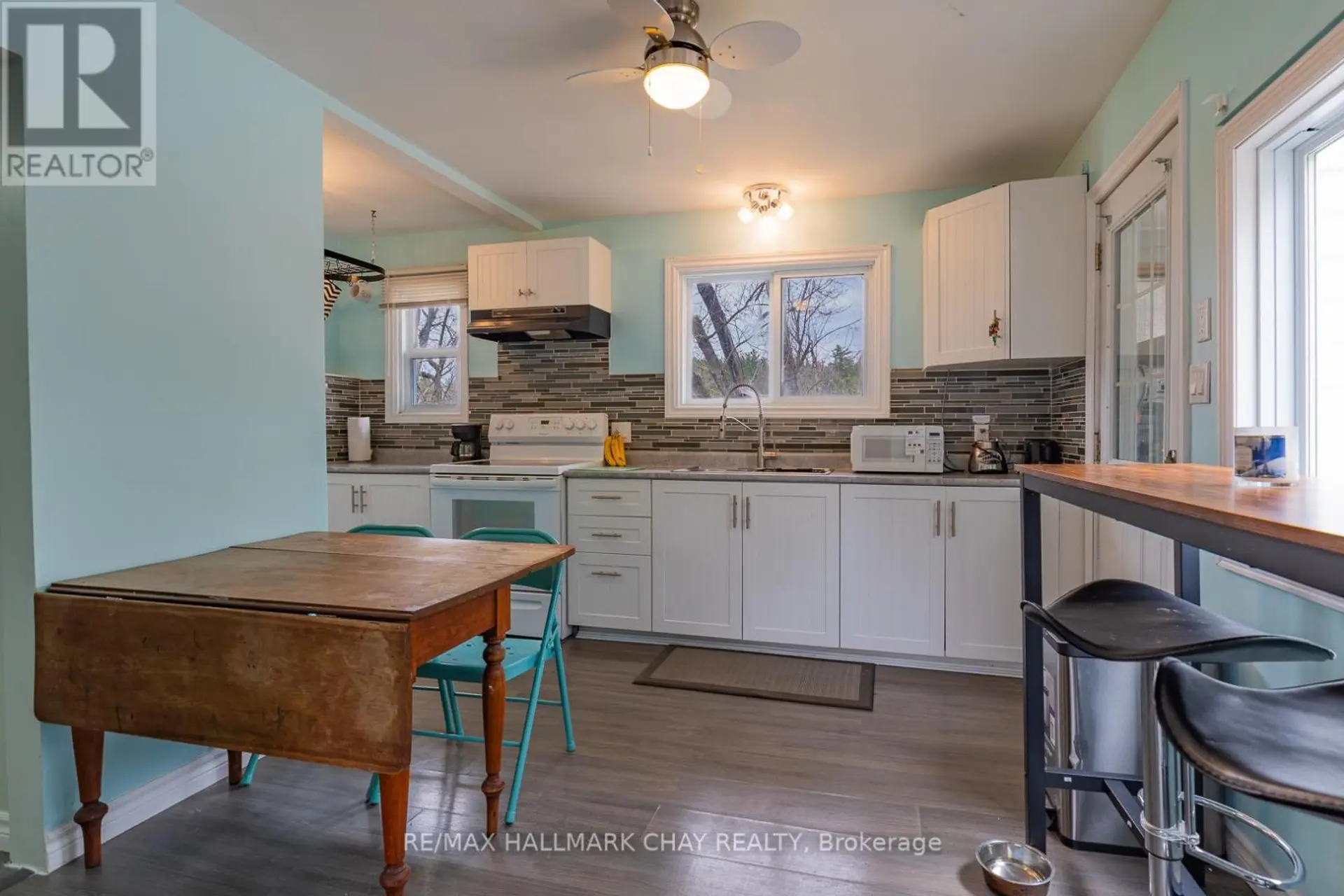 6 DICKSON STREET - Image 6