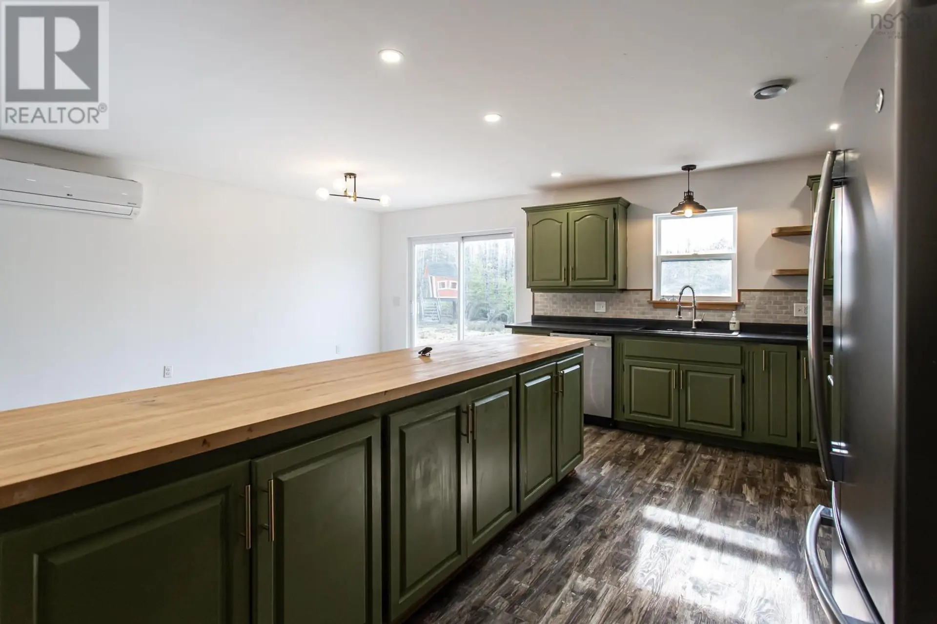 238 Crocker Road - Image 9
