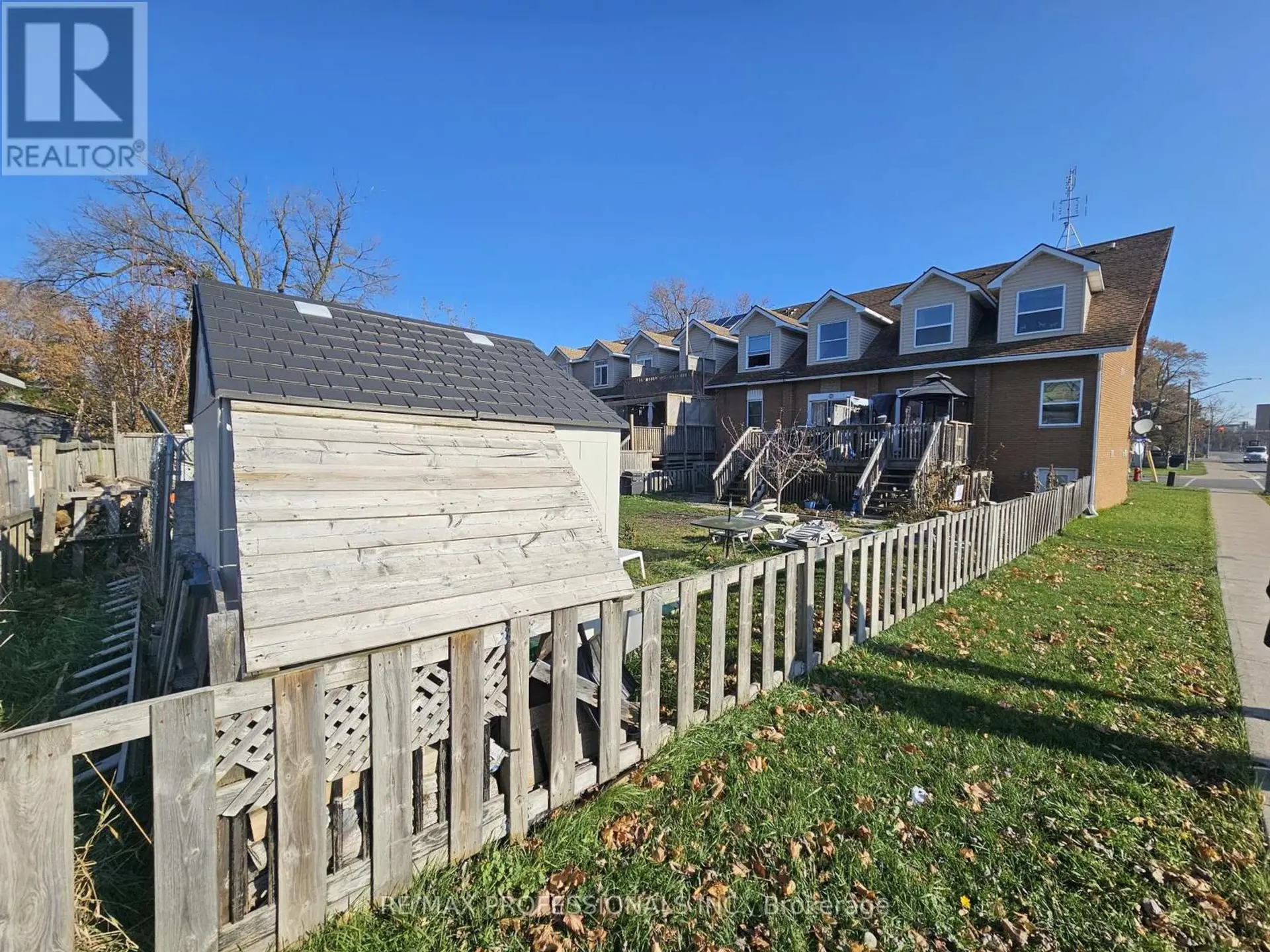 12 ERIE STREET - Image 4