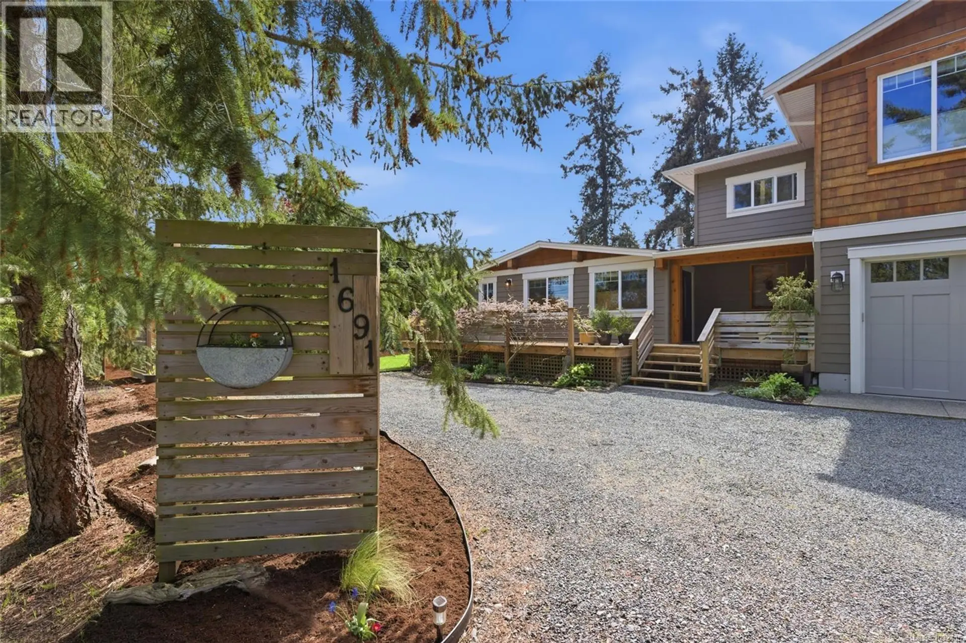 Property at 1691 Acacia Rd, Nanoose Bay, BC