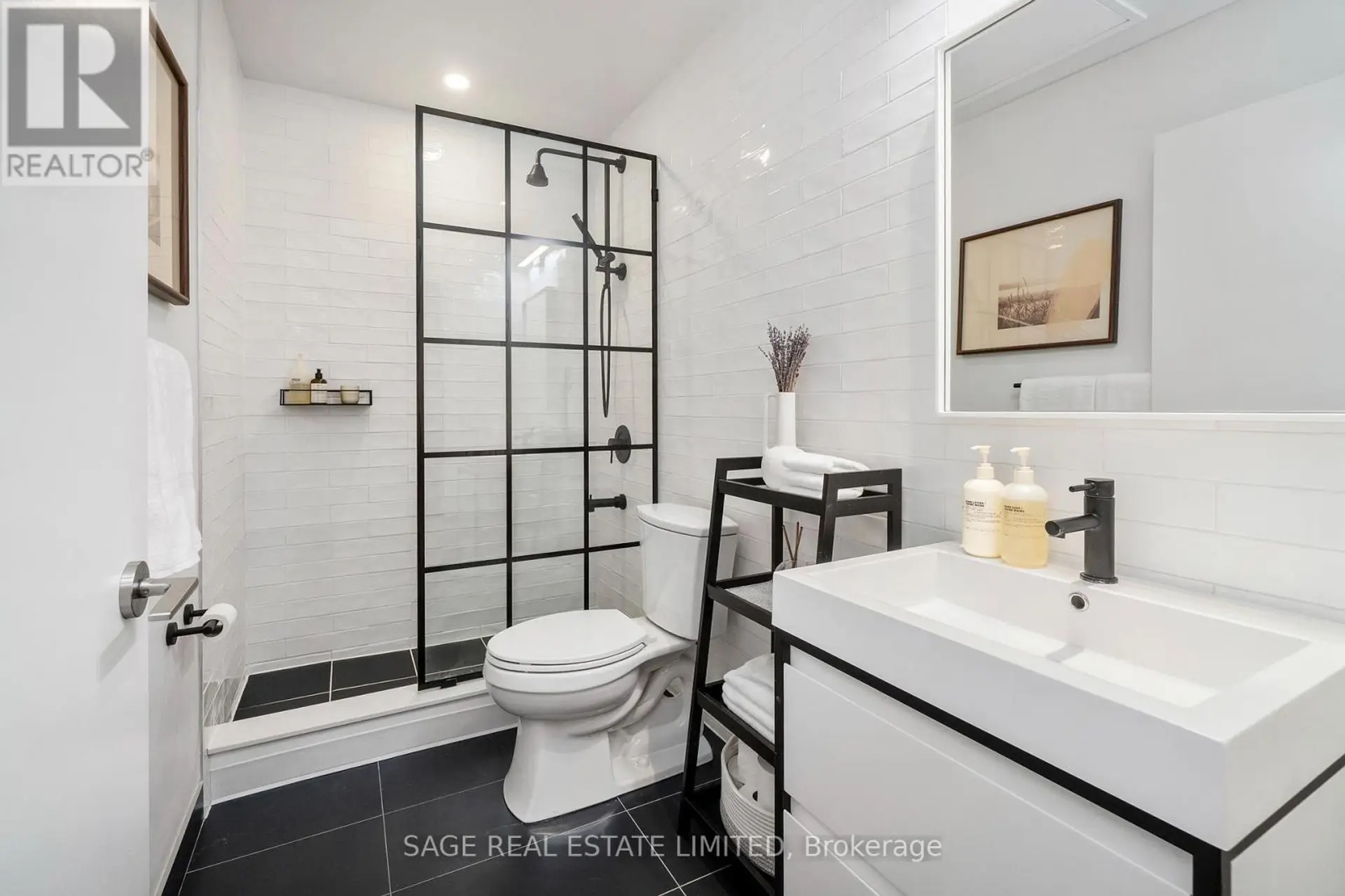 #606 150 LOGAN AVENUE - Image 15