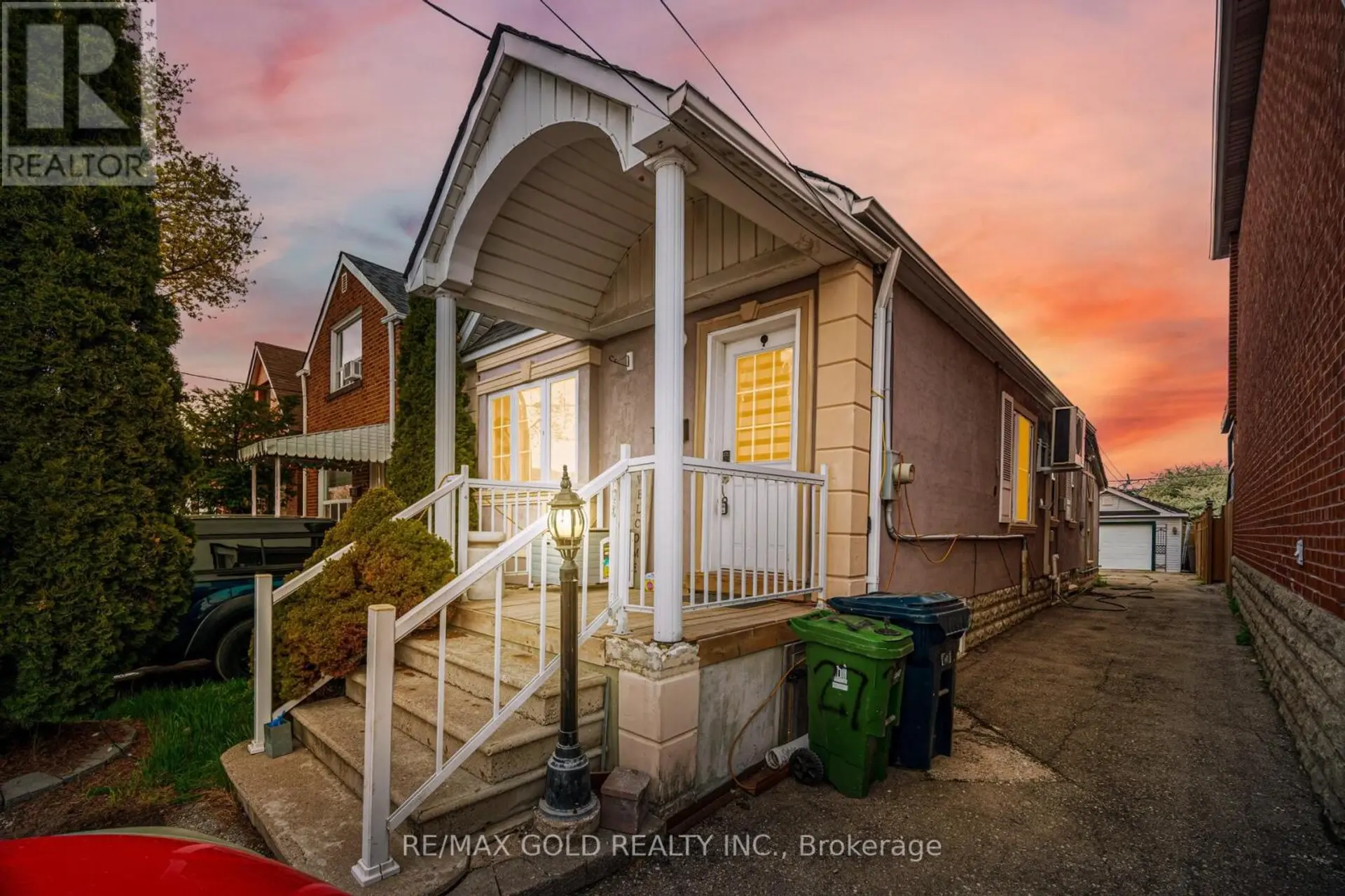27 AILEEN AVENUE - Image 1