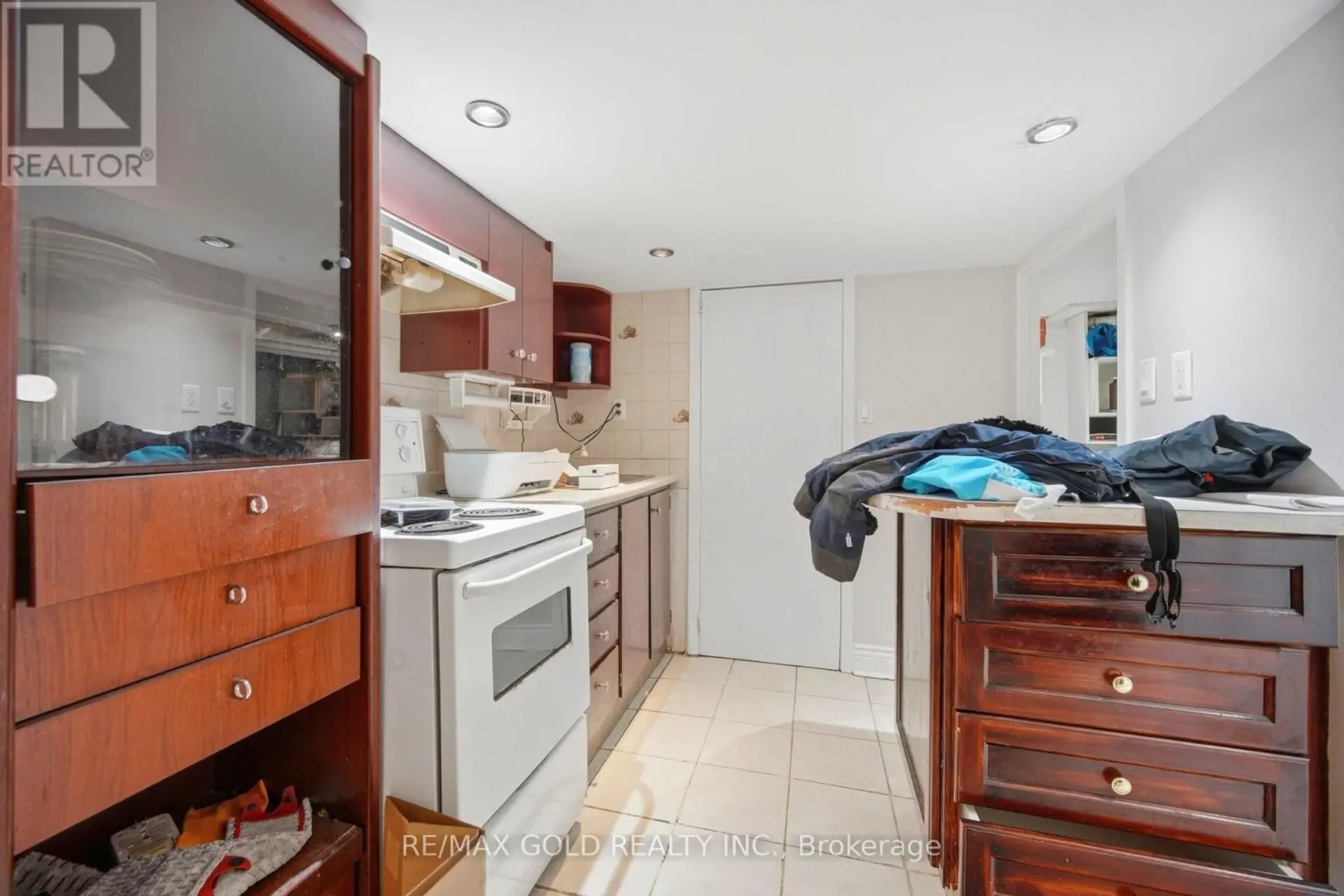 27 AILEEN AVENUE - Image 13
