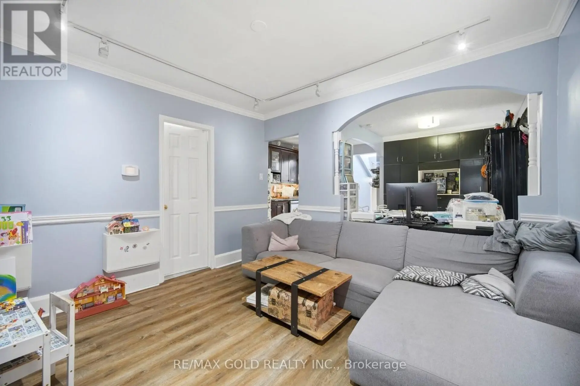27 AILEEN AVENUE - Image 4