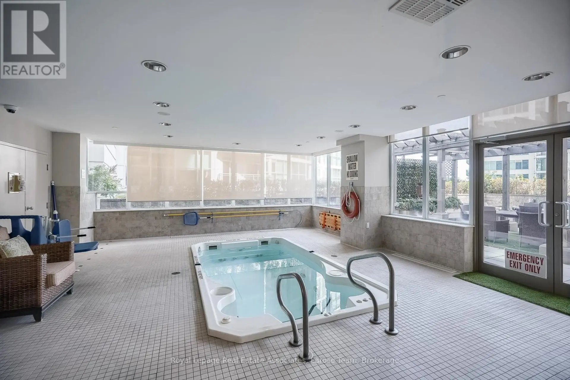 #1607 3 MARINE PARADE DRIVE - Image 11